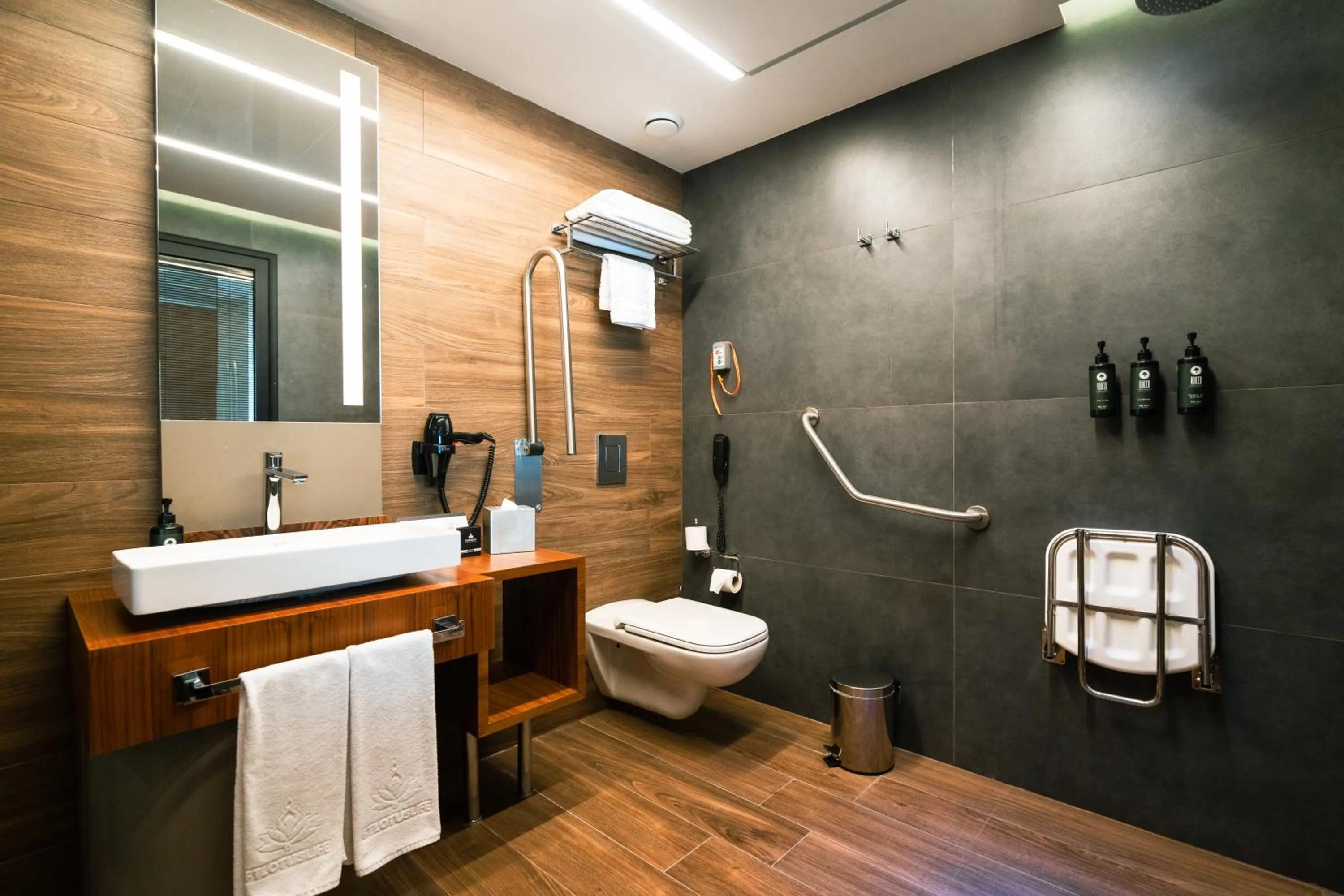 Bathroom in FT Lotus Thermal Hotel&SPA Trademark Collection by Wyndham
