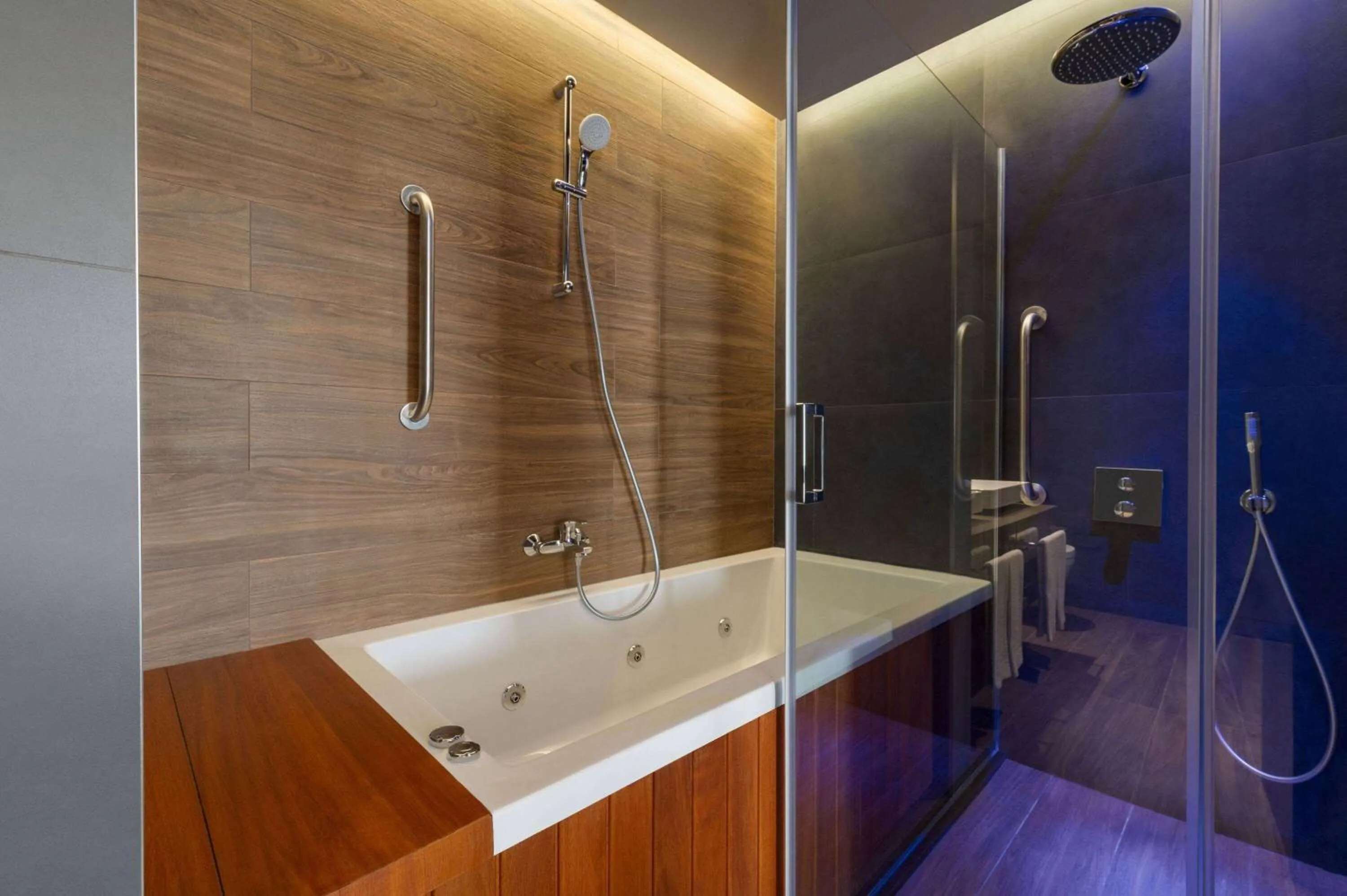 Bathroom in FT Lotus Thermal Hotel&SPA Trademark Collection by Wyndham