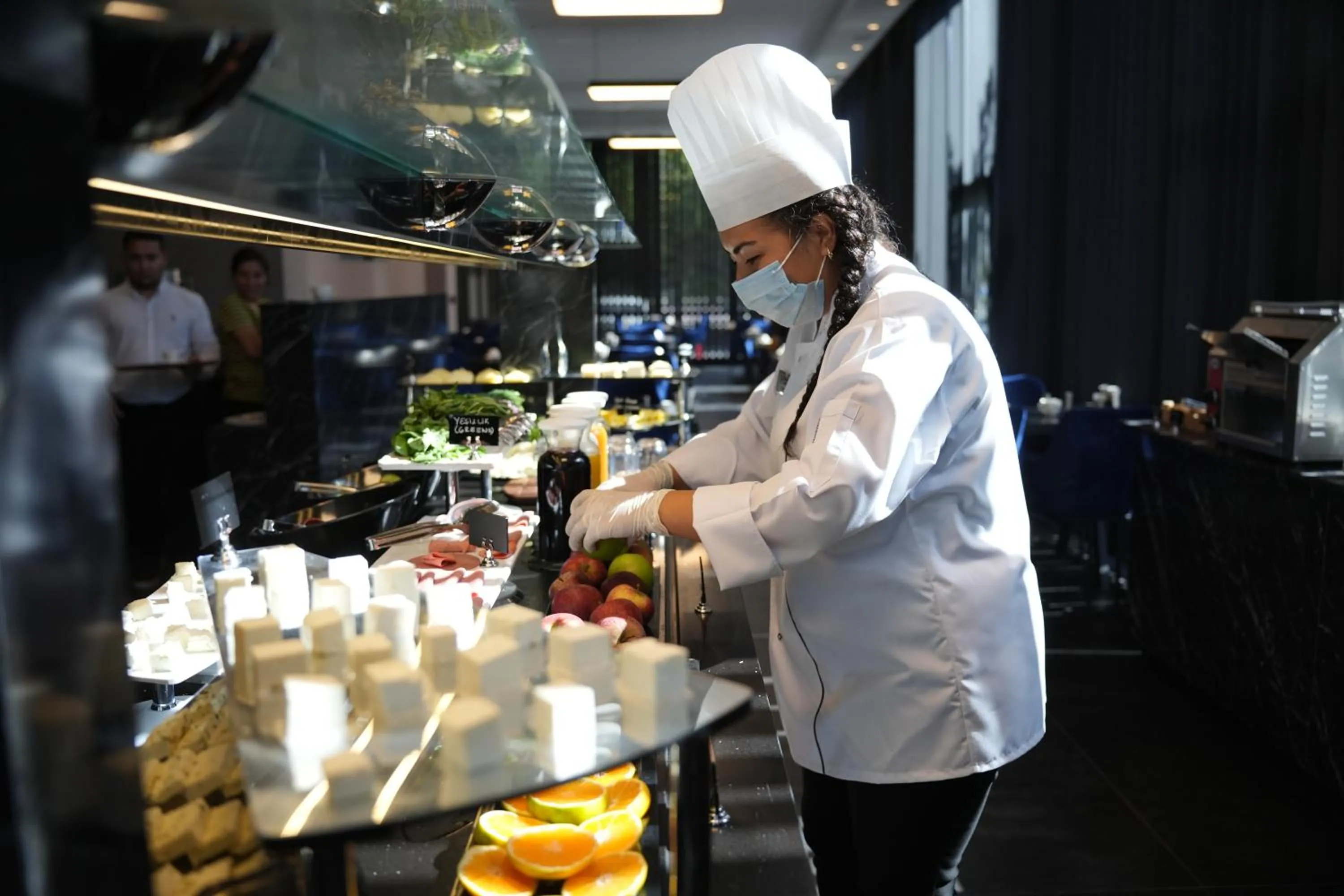 People in Marlen Hotel Bayraklı