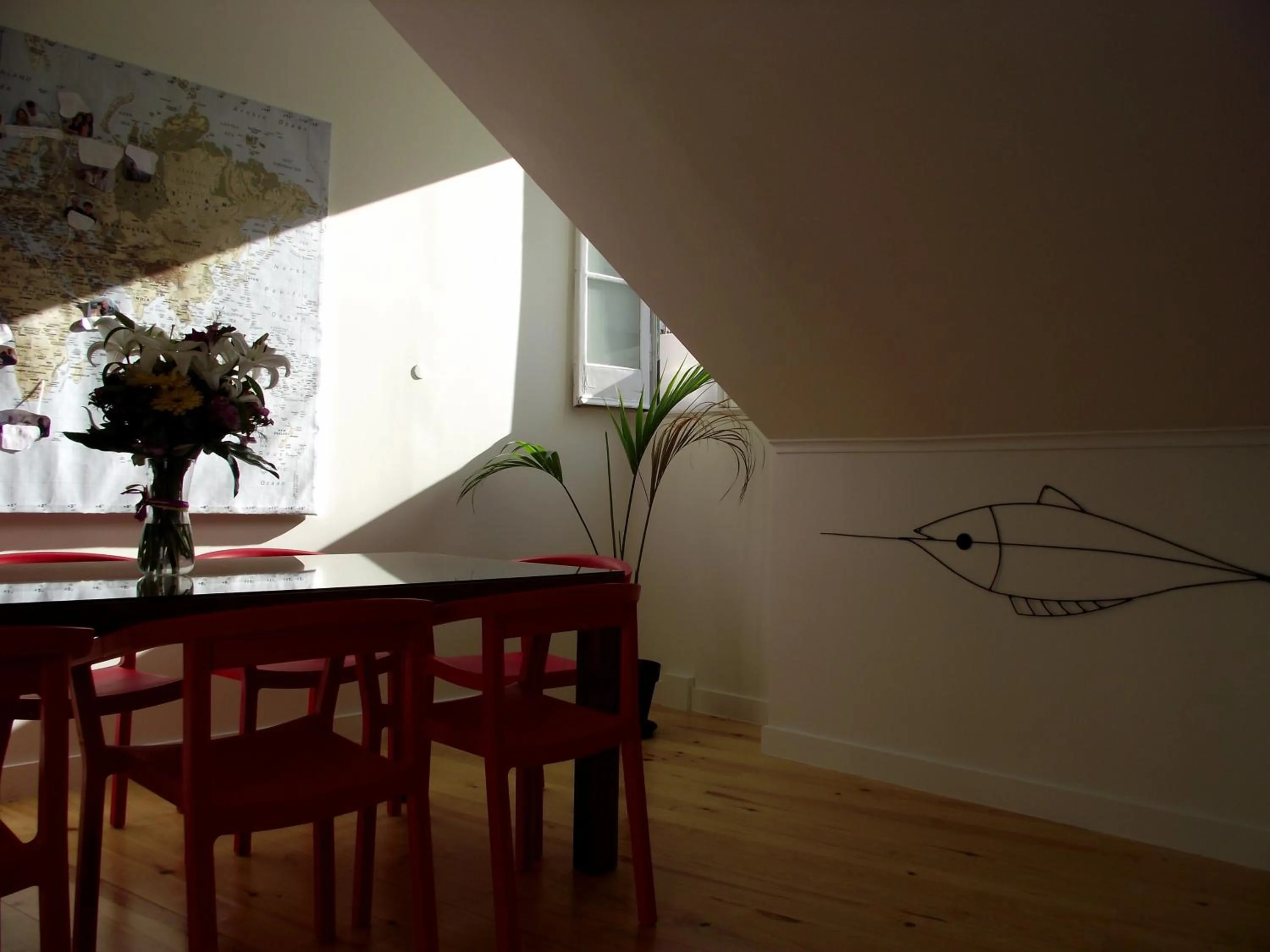 Communal lounge/ TV room in Sincerely Lisboa