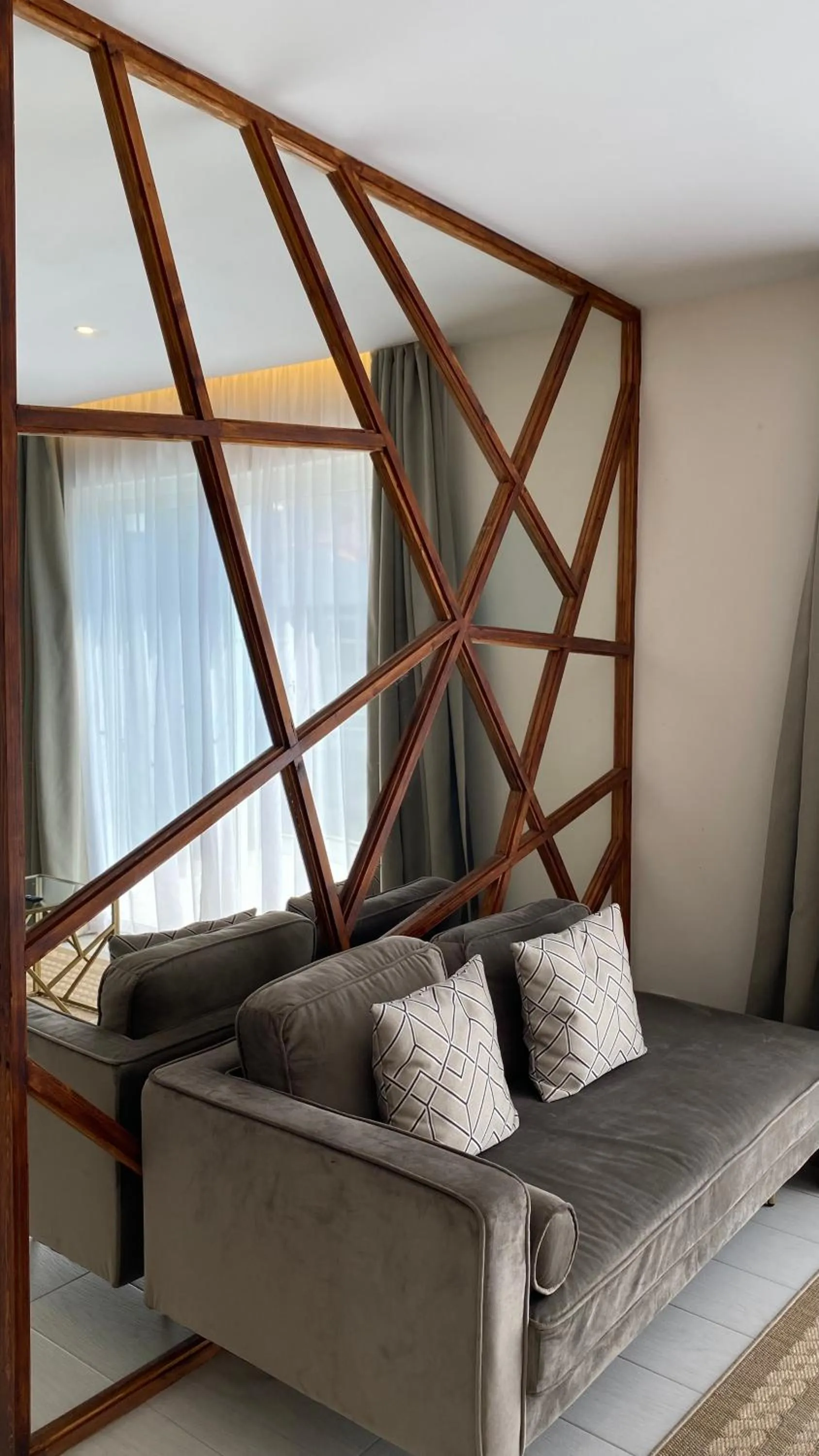 Living room, Bed in Ouril Mindelo