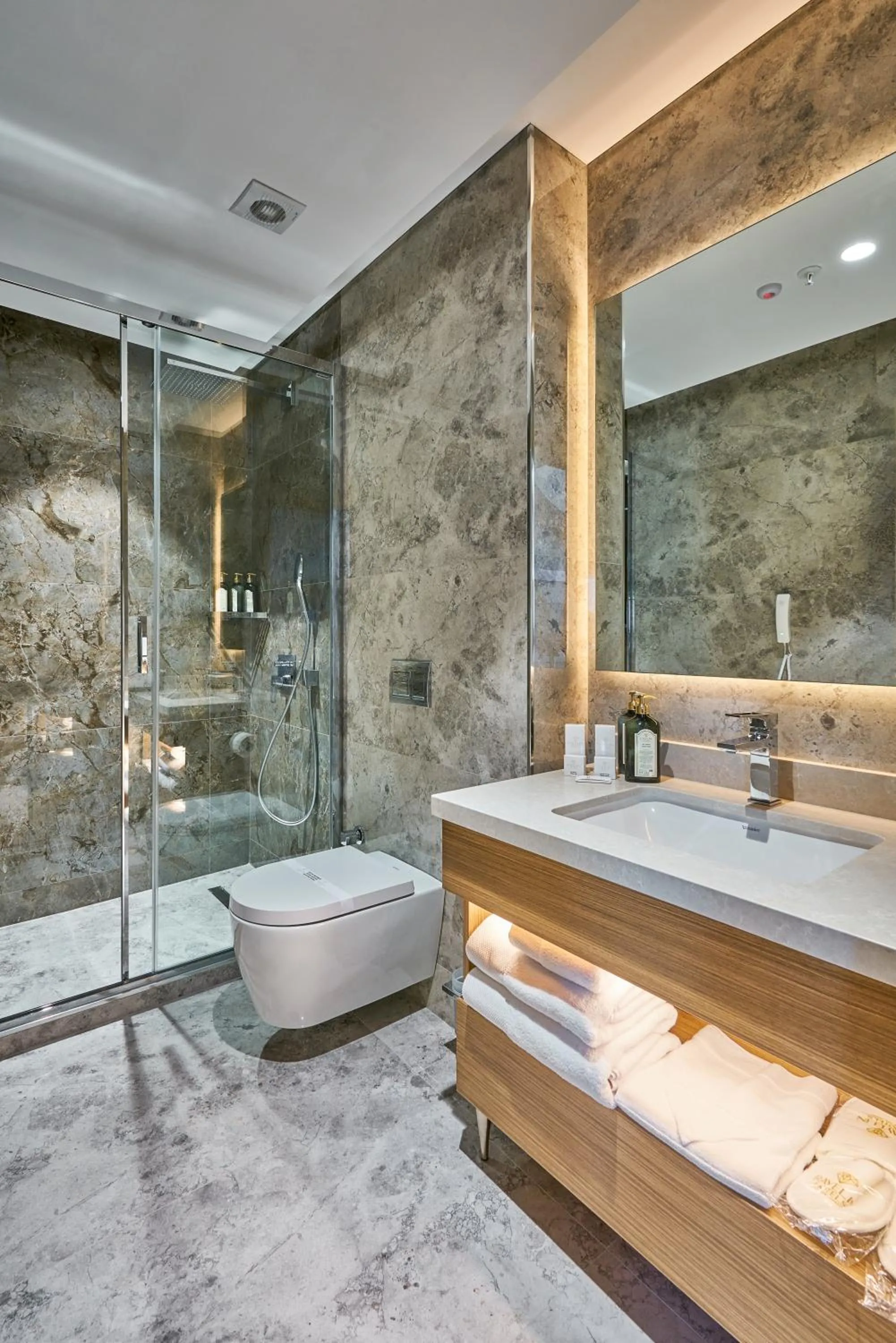 Shower in Rayelin Hotel Istanbul Old City