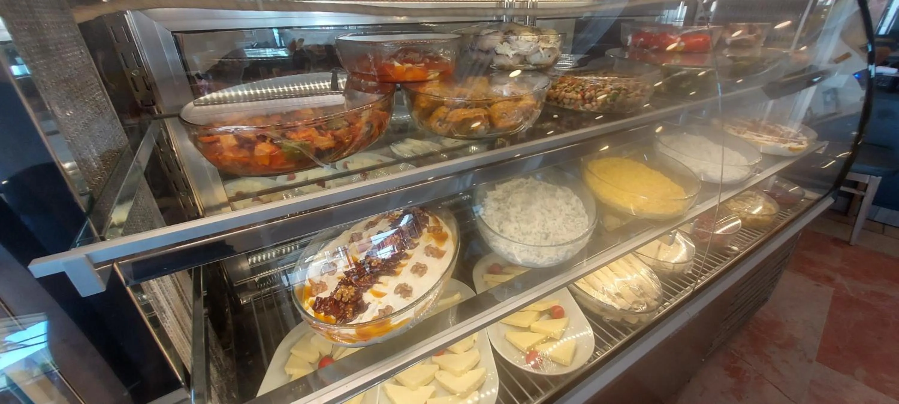 Restaurant/places to eat in Blue Port Hotel