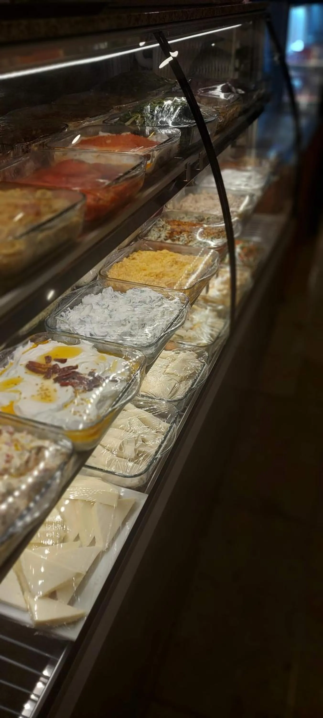 Restaurant/places to eat in Blue Port Hotel