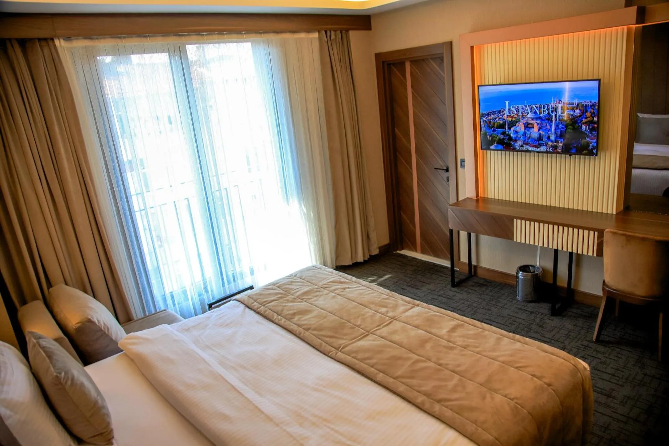 Bed in THE PARK HOTEL