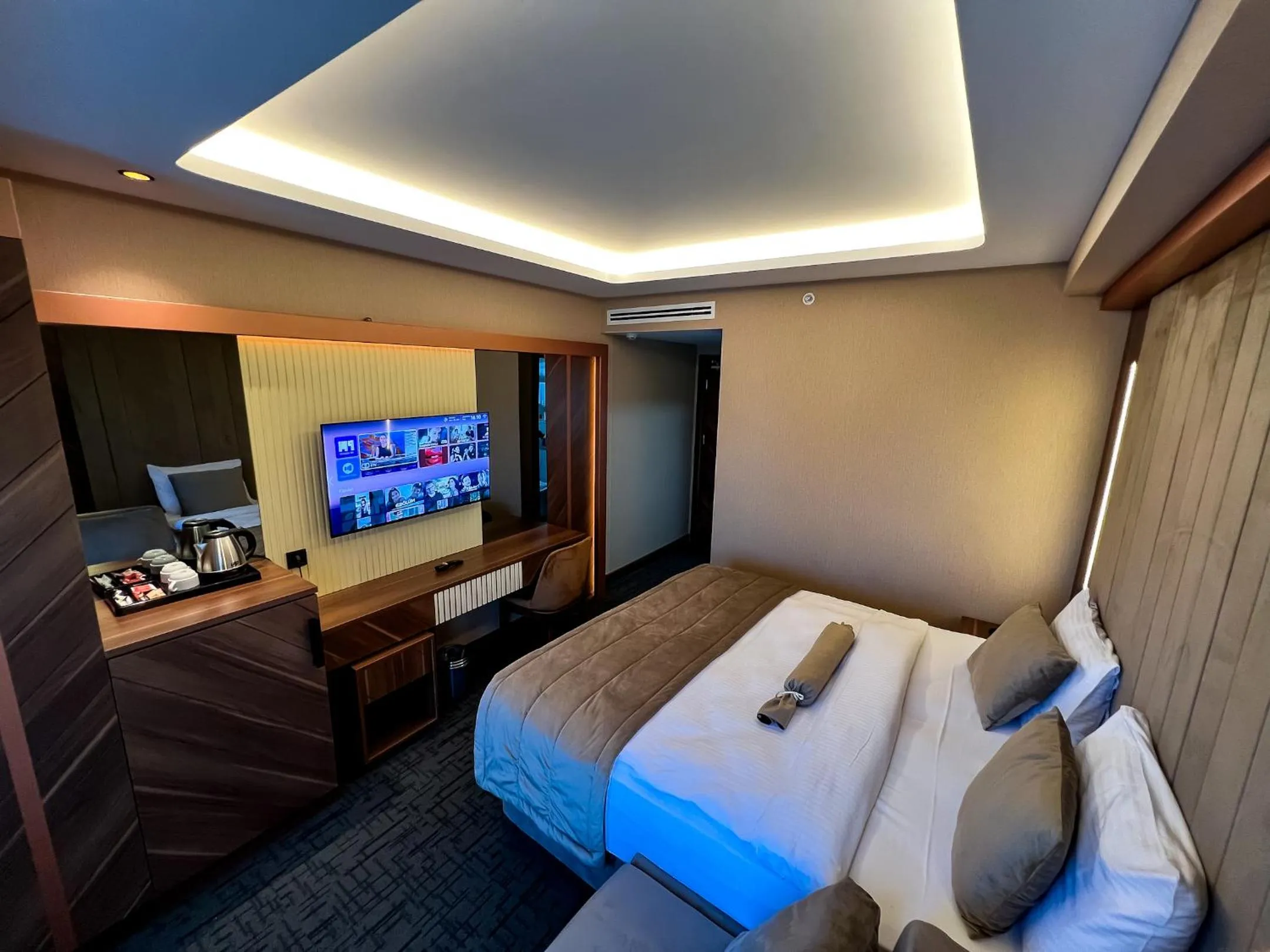 Bed in THE PARK HOTEL