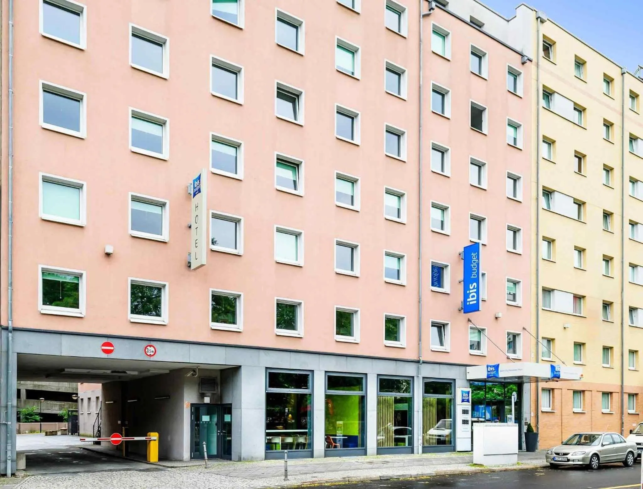 Property building in Ibis budget Berlin Potsdamer Platz
