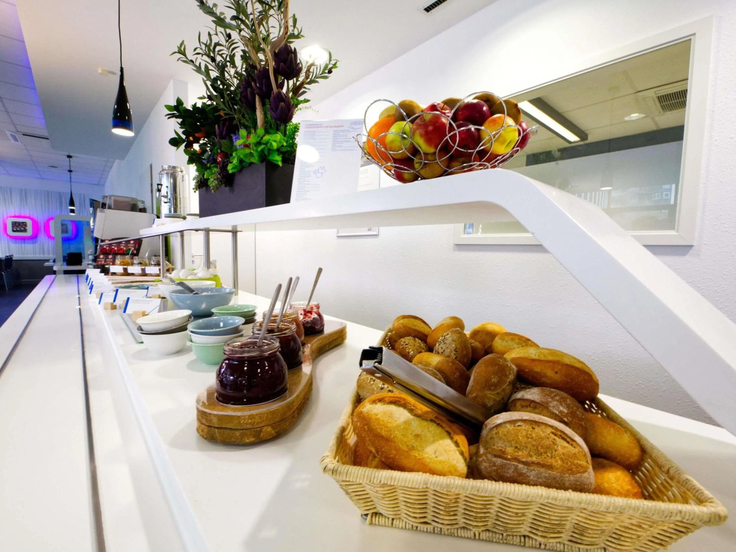 Breakfast in Ibis budget Koeln Messe