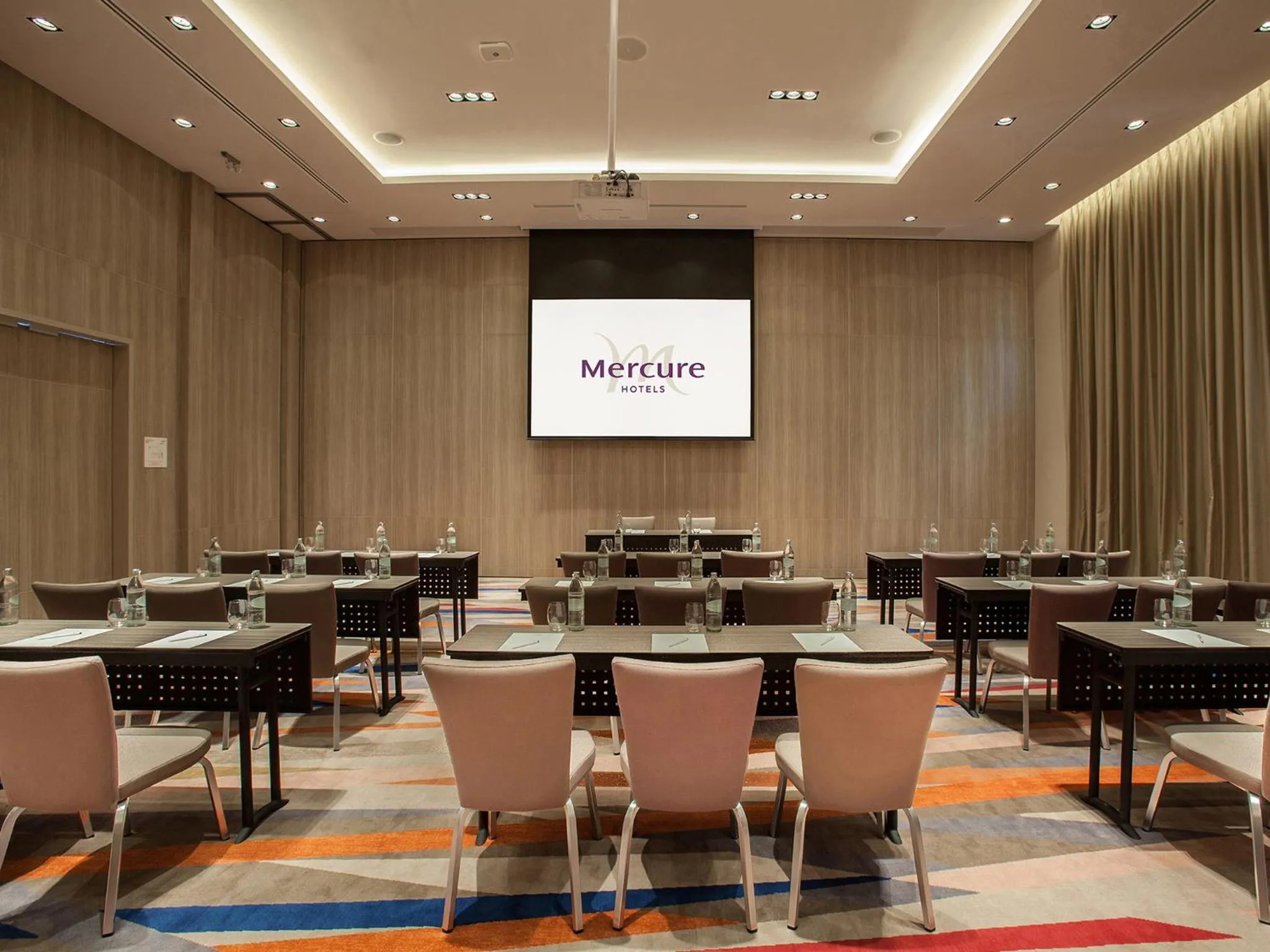 Business facilities in Mercure Pattaya Ocean Resort