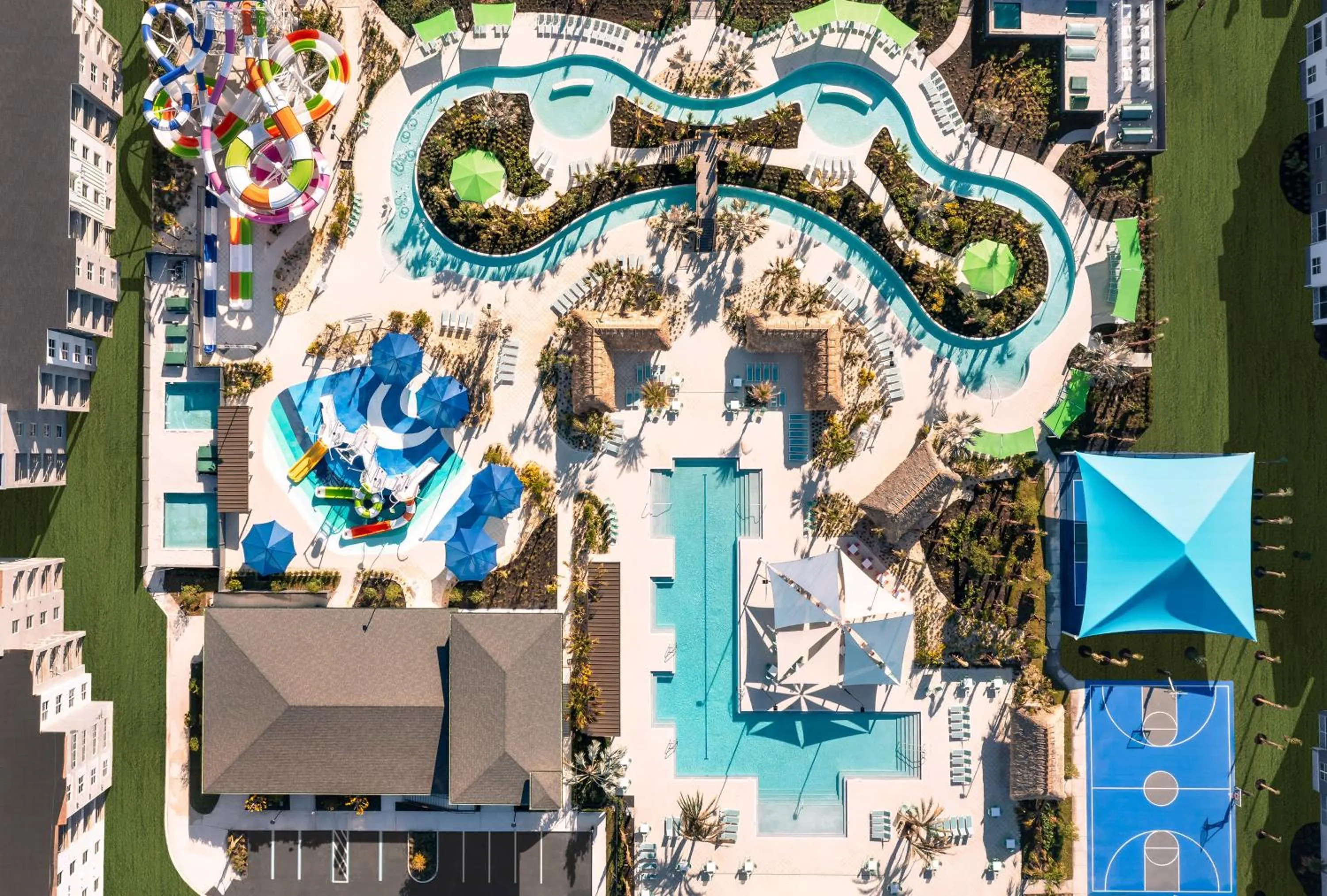 Property building in Villatel Orlando Resort