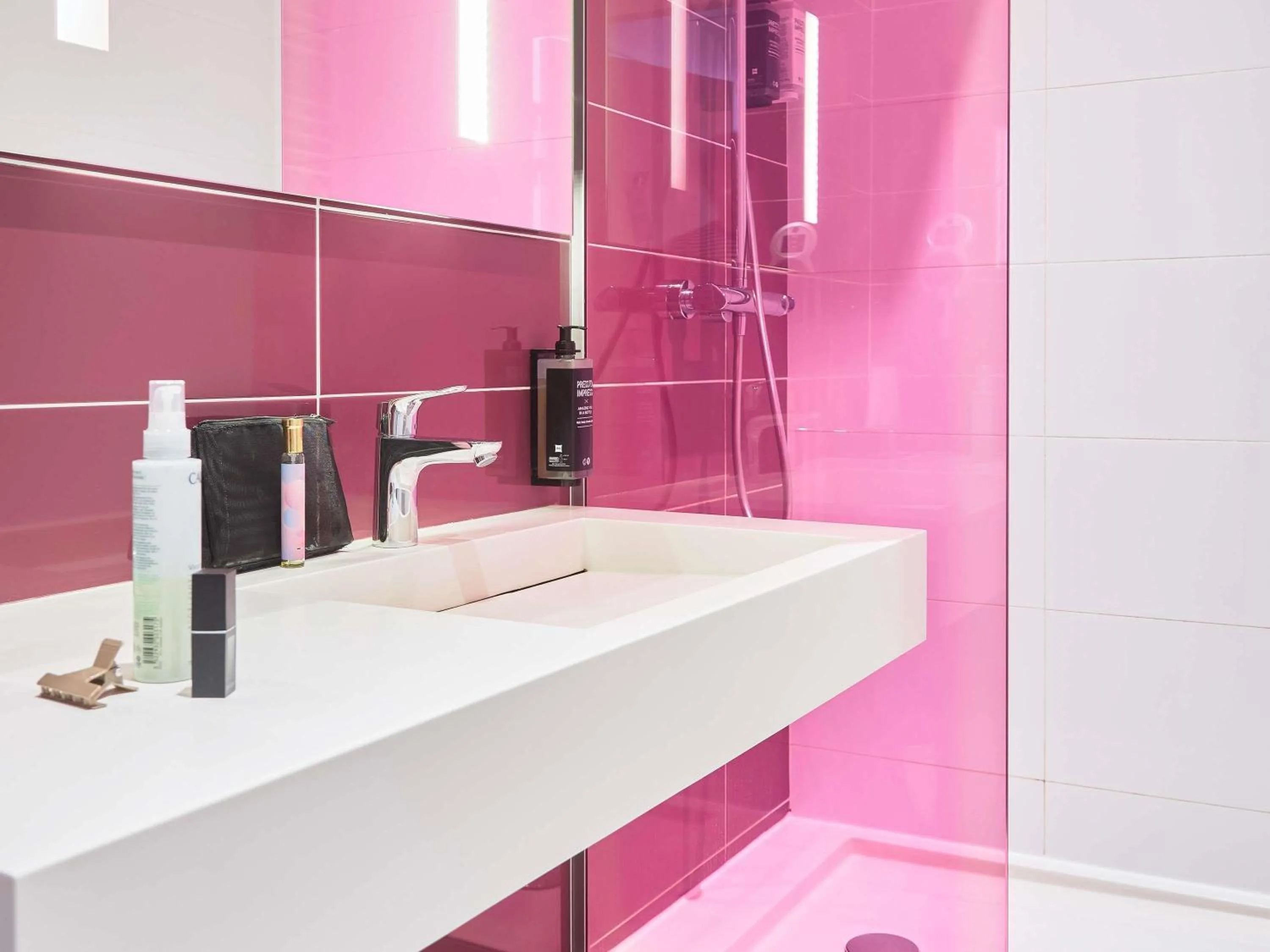 Bedroom in ibis Styles Montelimar Centre