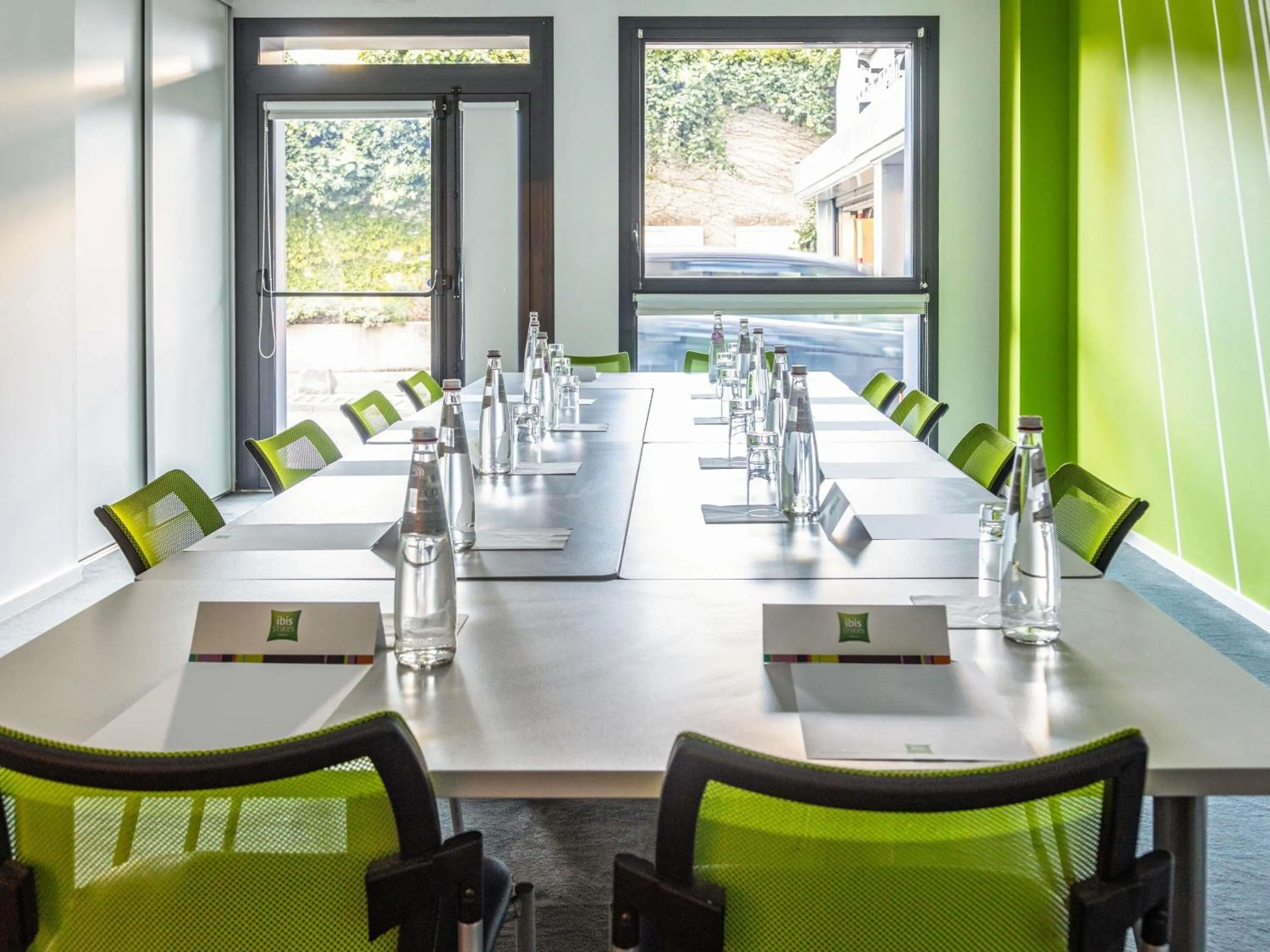 Property building in ibis Styles Montelimar Centre