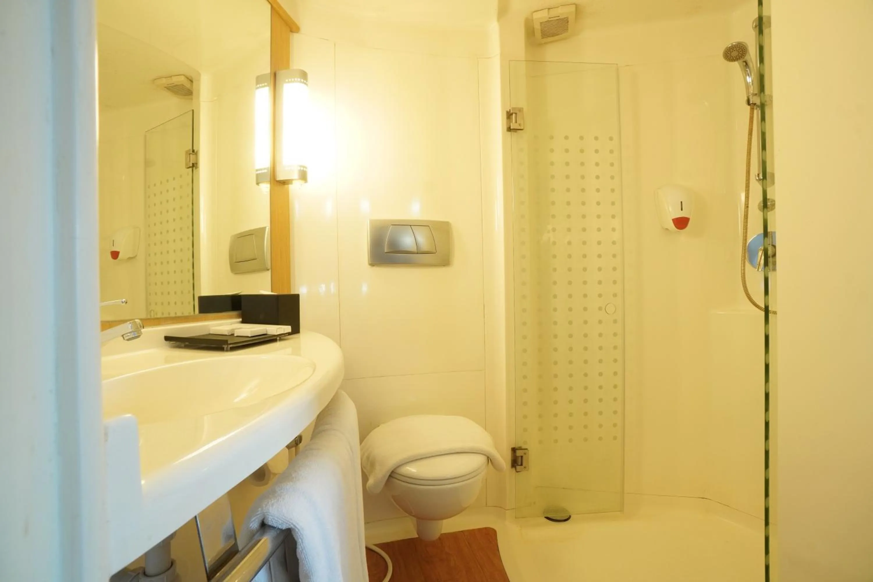 Bathroom in Swiss-Belinn Cawang