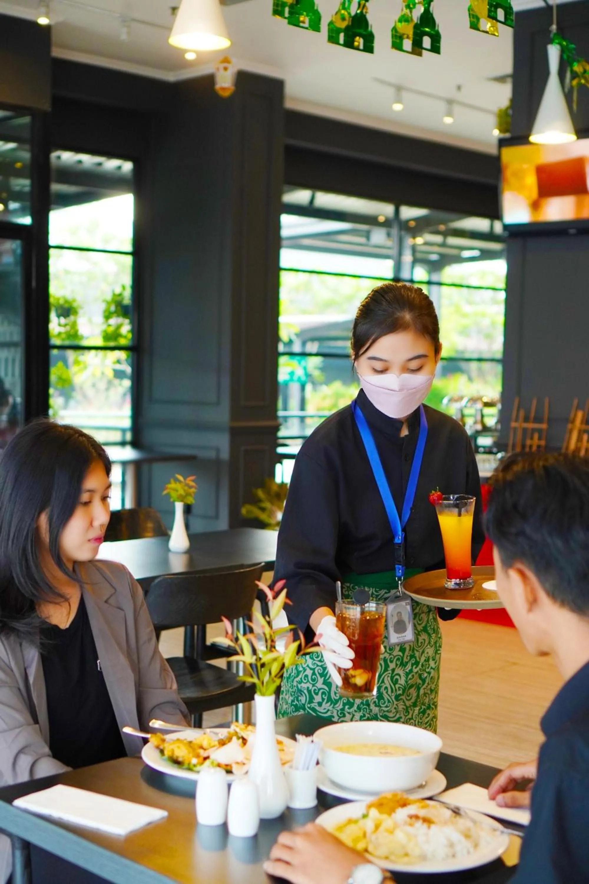 Restaurant/places to eat in Swiss-Belinn Cawang