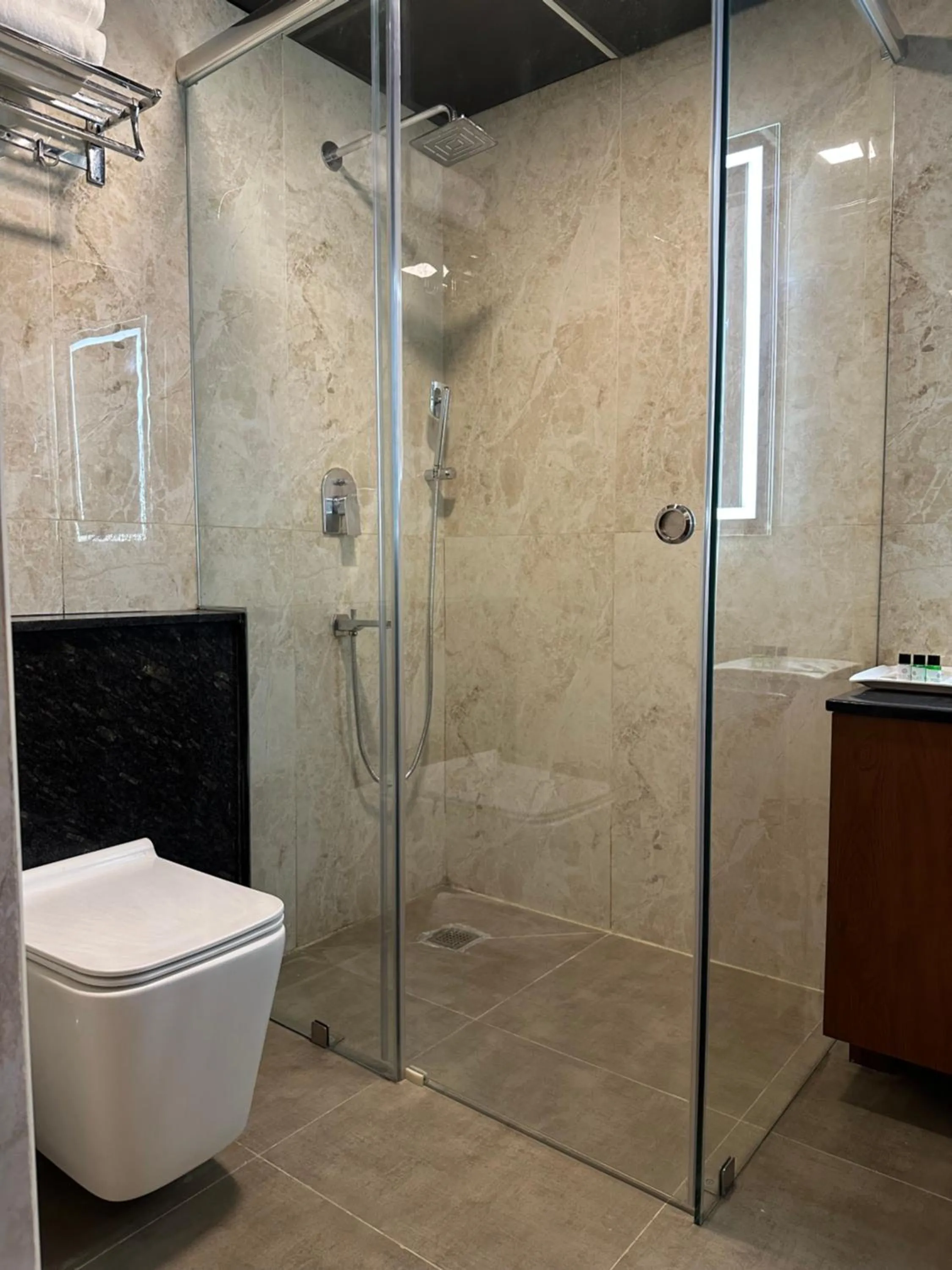 Shower in ROYAL ACE LUXUR