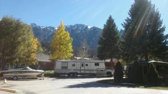 Mountain view in Ouray Inn