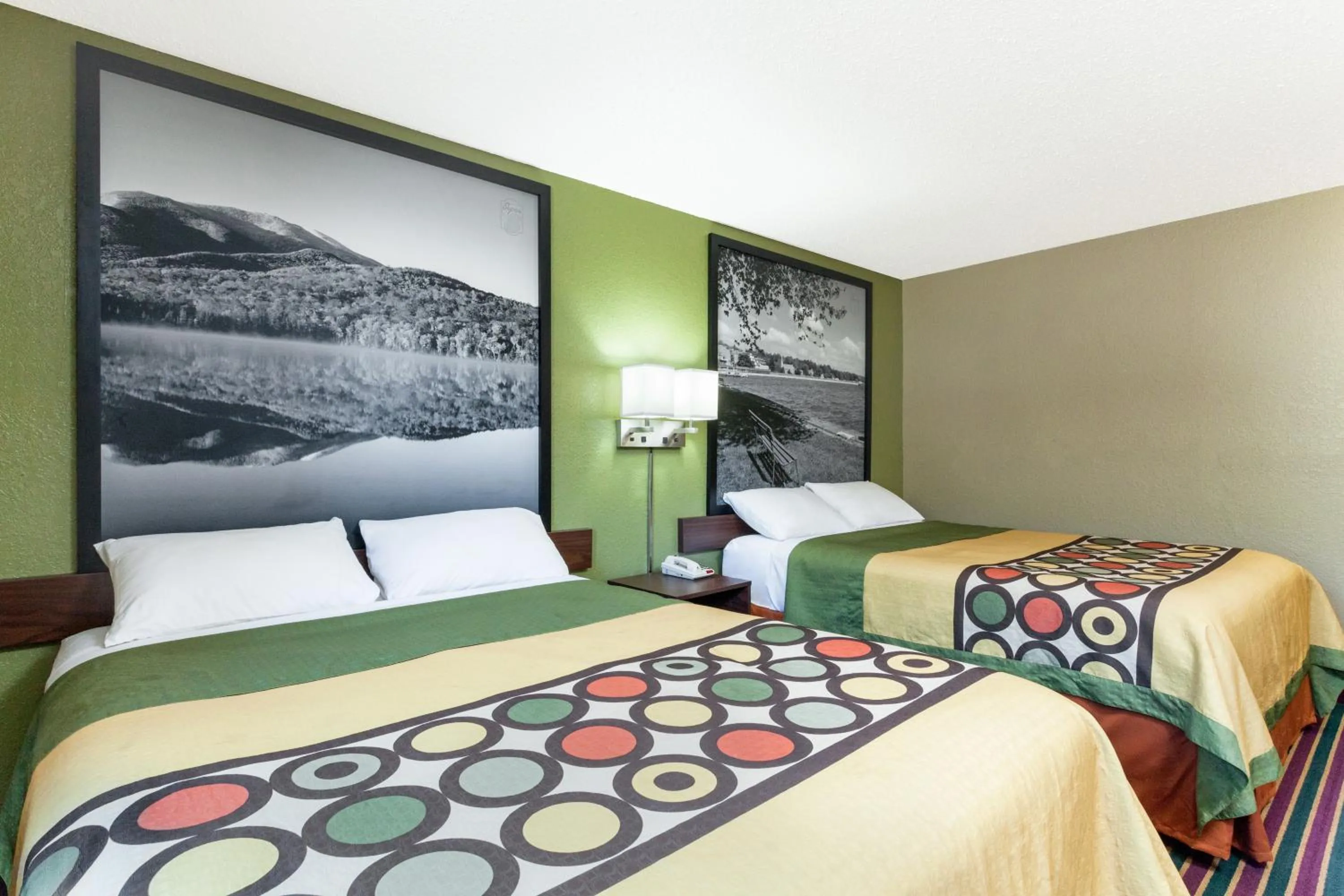 Bedroom, Bed in Super 8 by Wyndham Bath Hammondsport Area