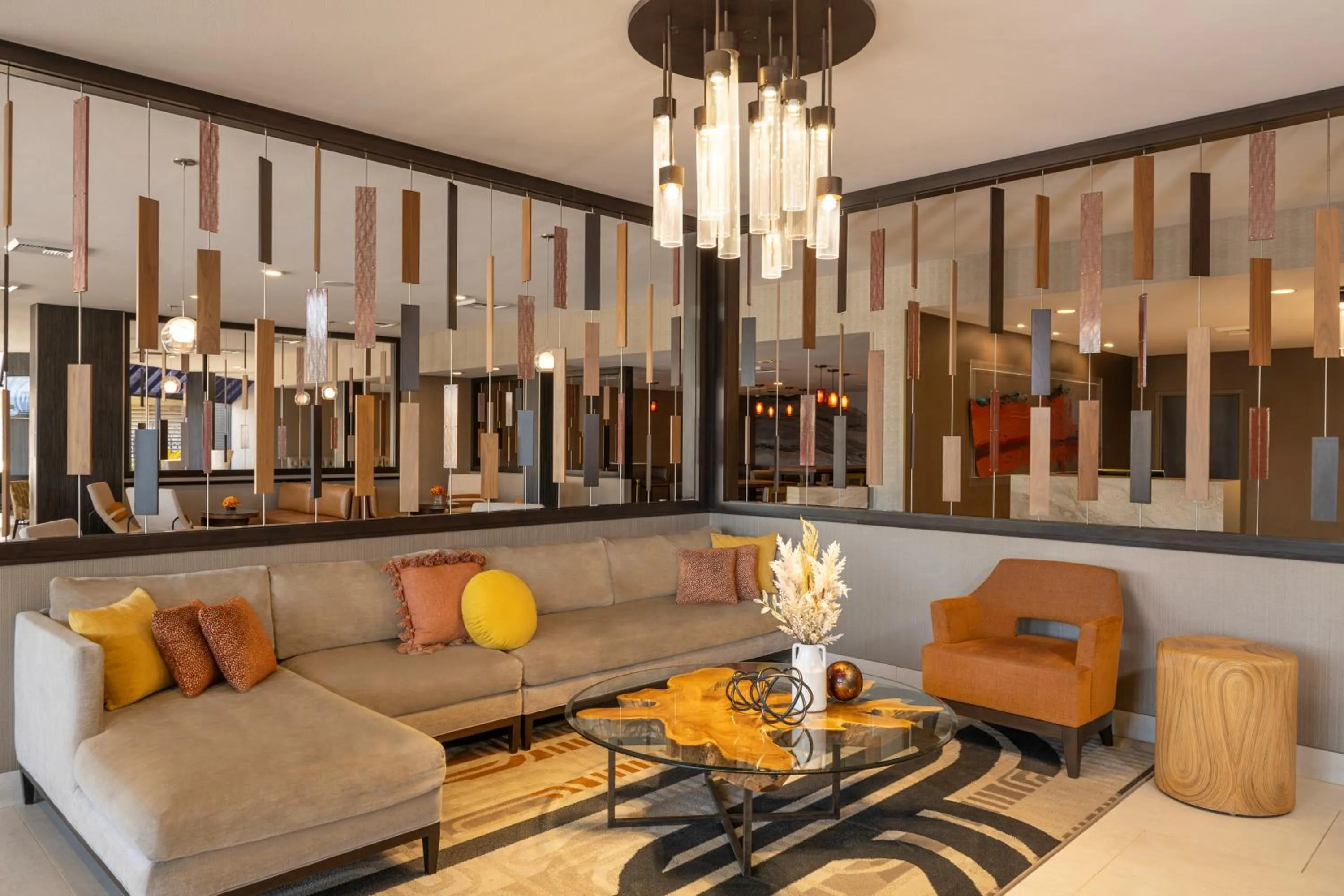 Lobby or reception in DoubleTree by Hilton San Bernardino