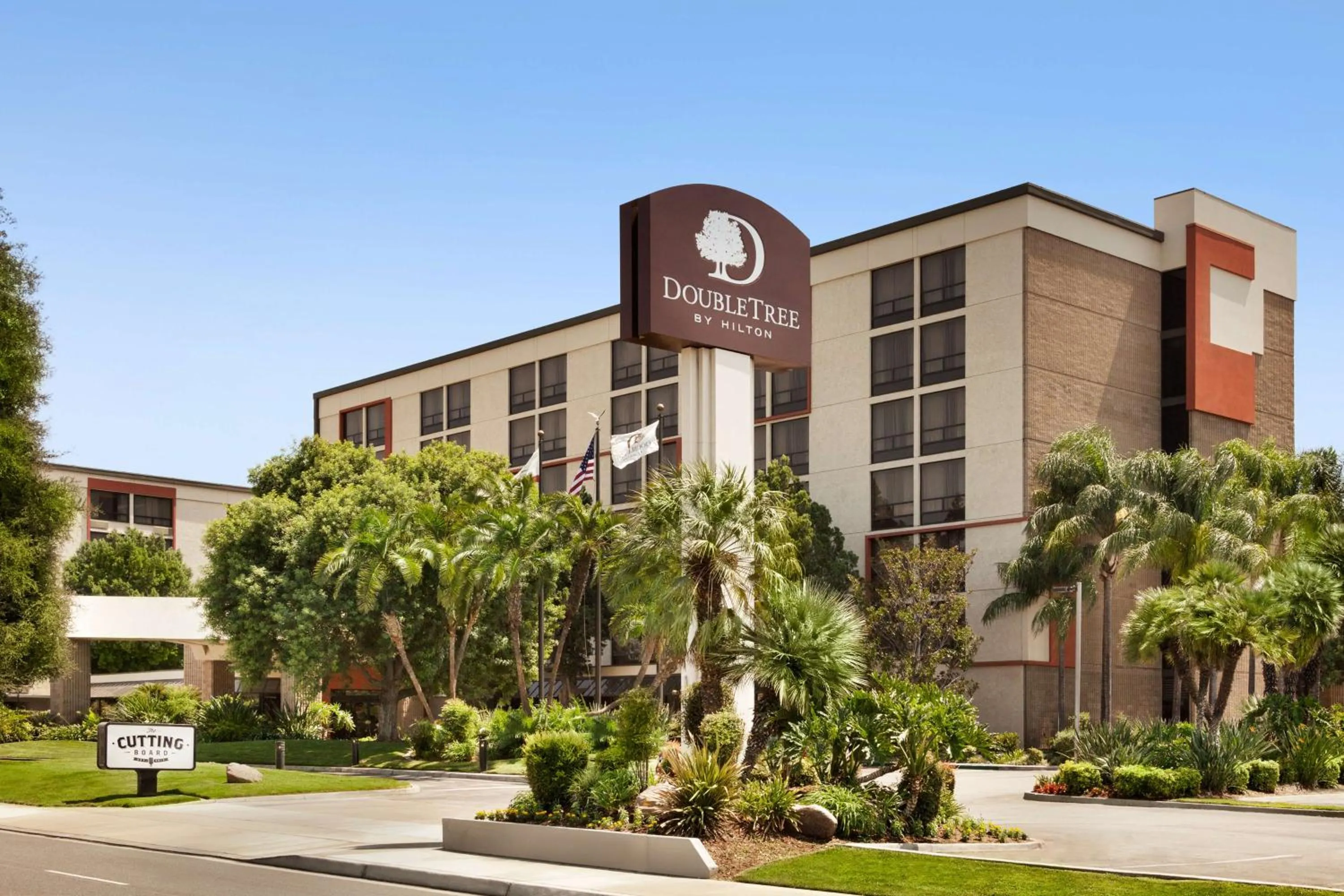 Property building in DoubleTree by Hilton San Bernardino