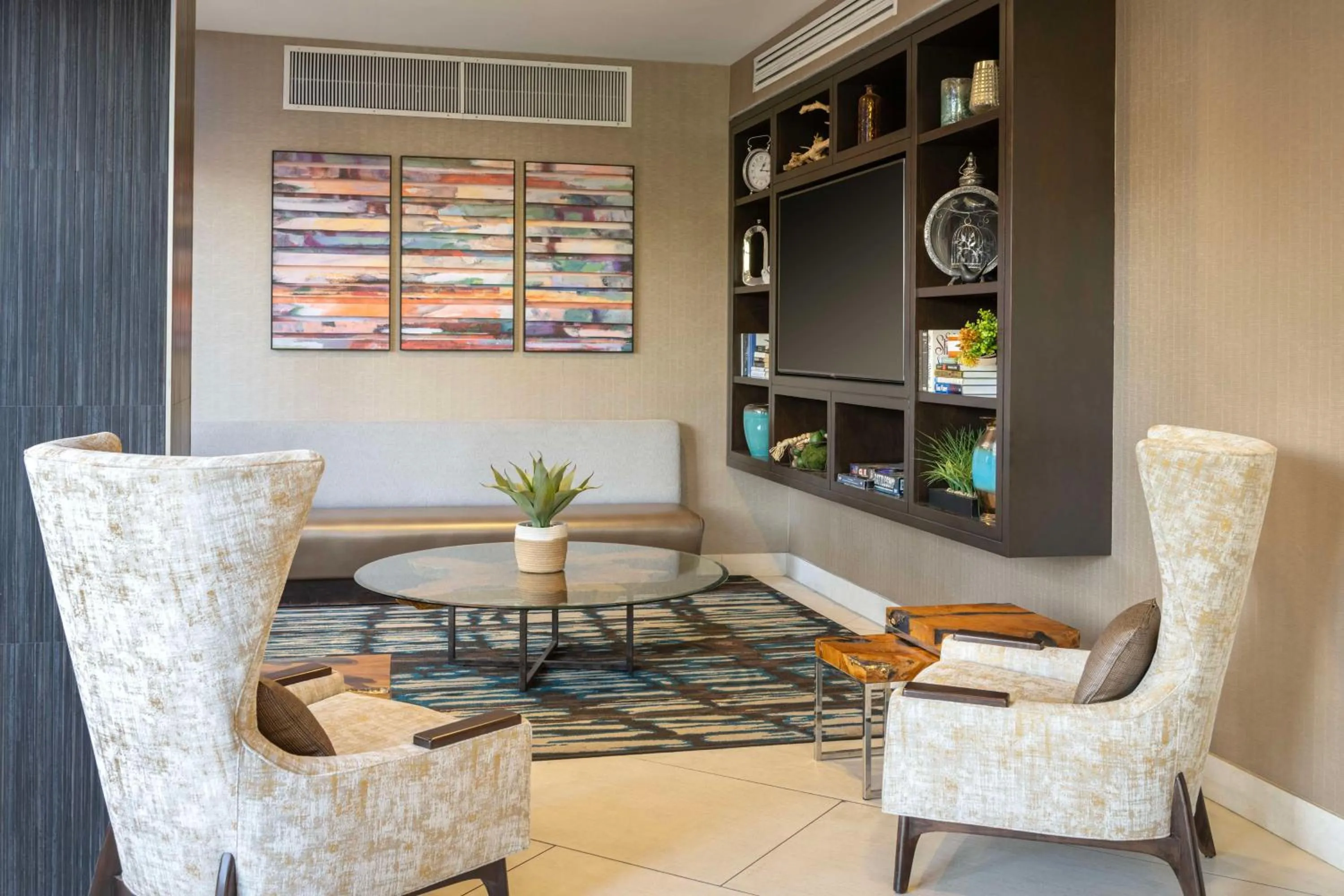 Restaurant/places to eat in DoubleTree by Hilton San Bernardino