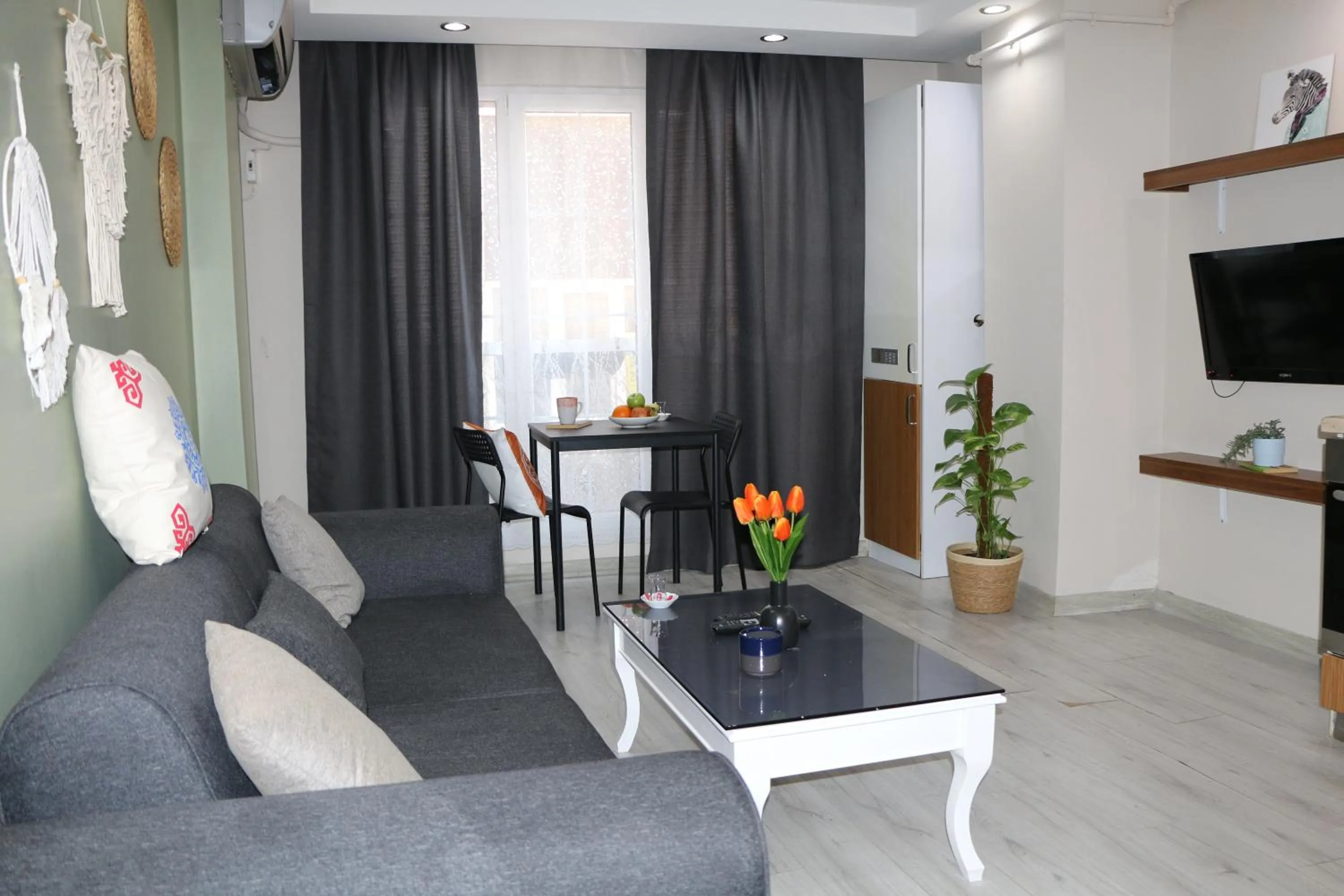 Living room in THE MOST HOTEL