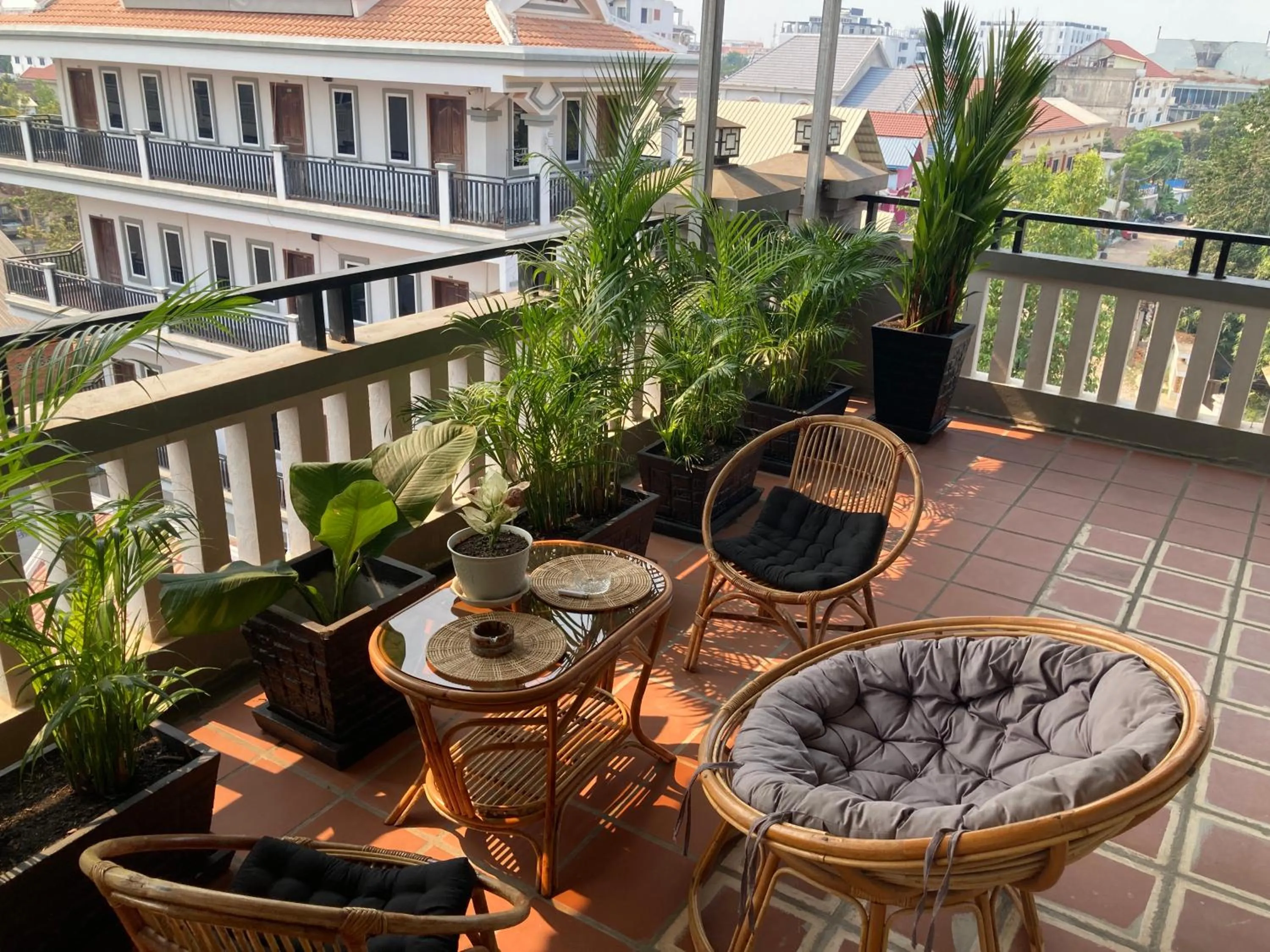 Communal lounge/ TV room in Lotus Haven Villa