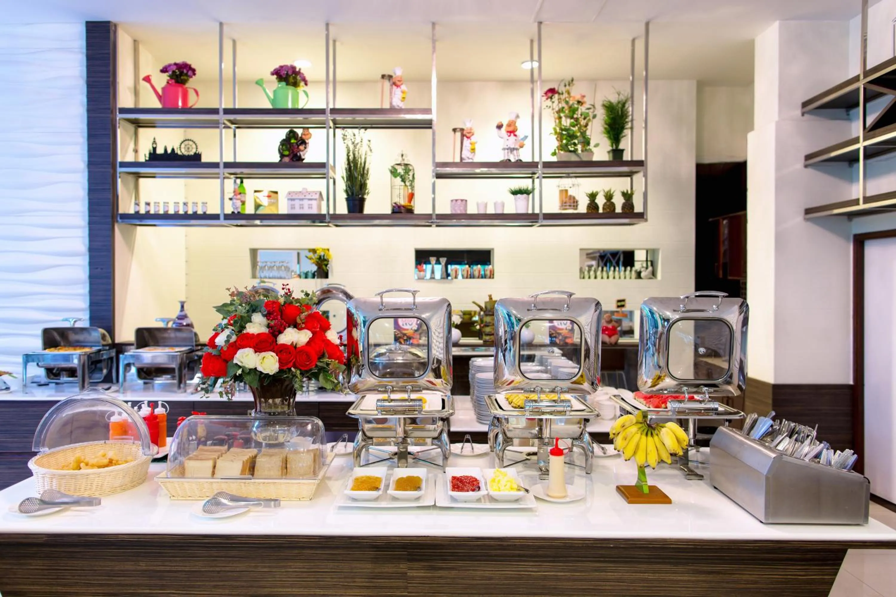 Food and drinks in SOHO Boutique Hotel