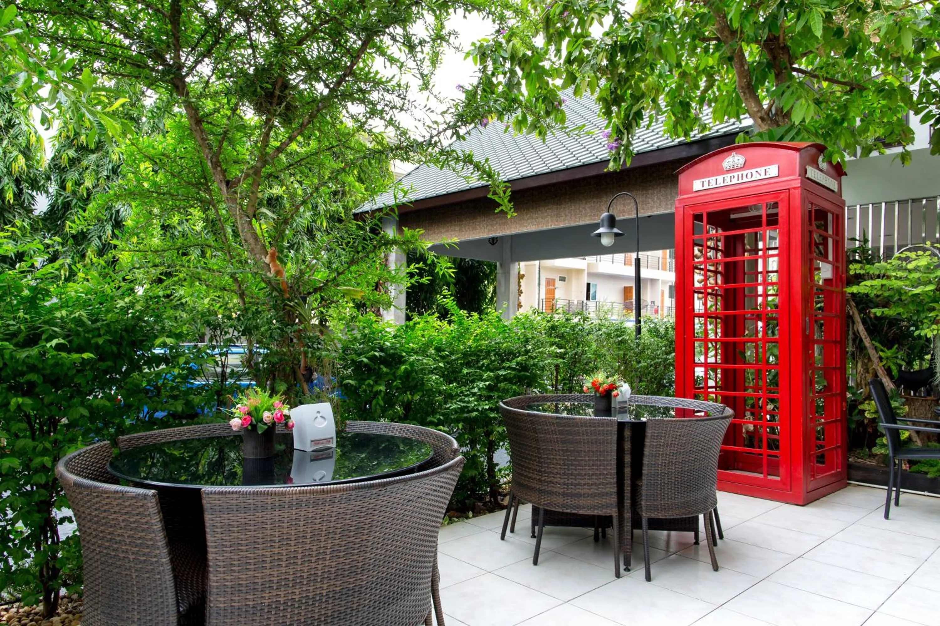 Restaurant/places to eat in SOHO Boutique Hotel