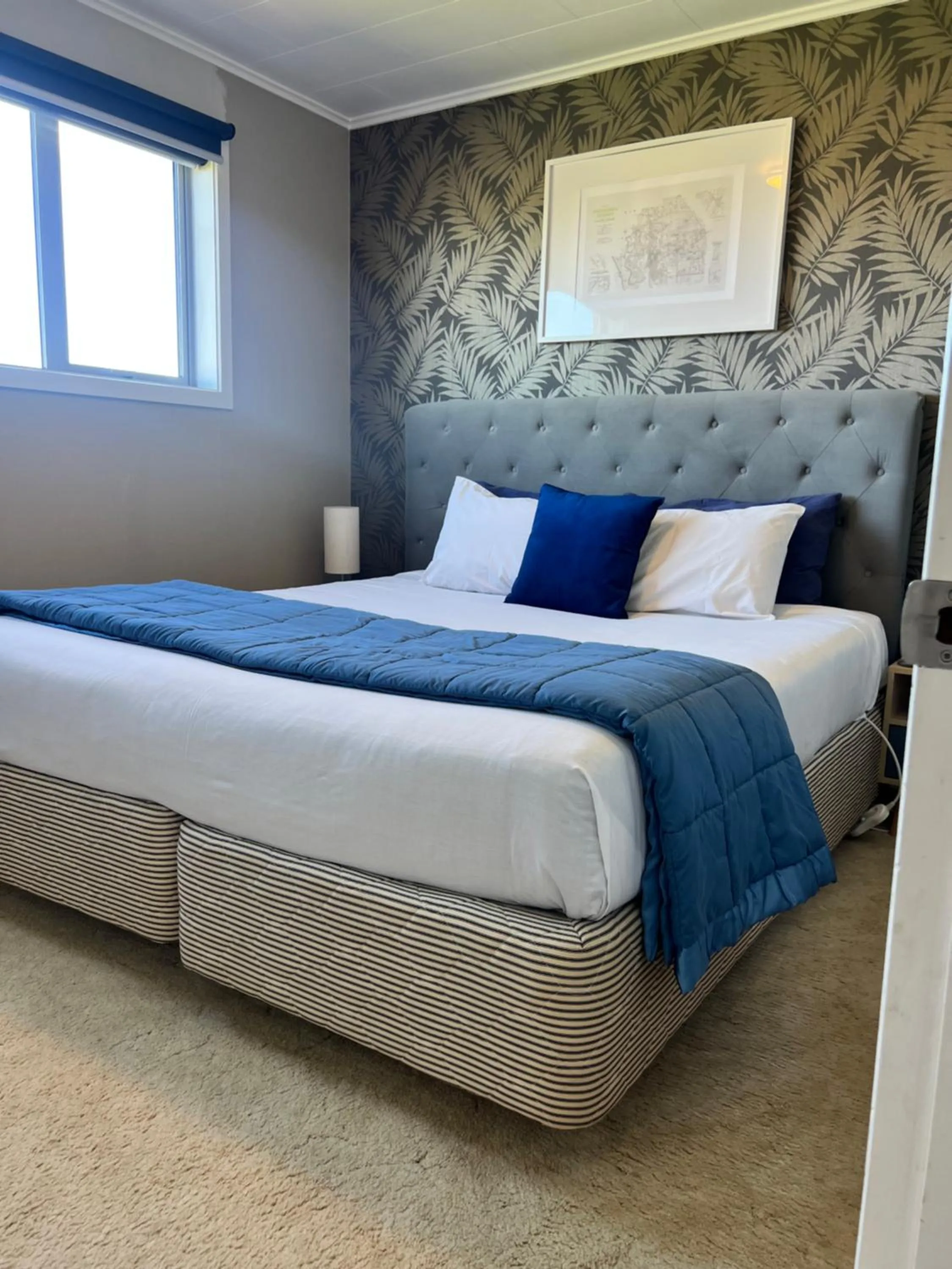 Bedroom, Bed in ASURE Surrey Court Motel Invercargill