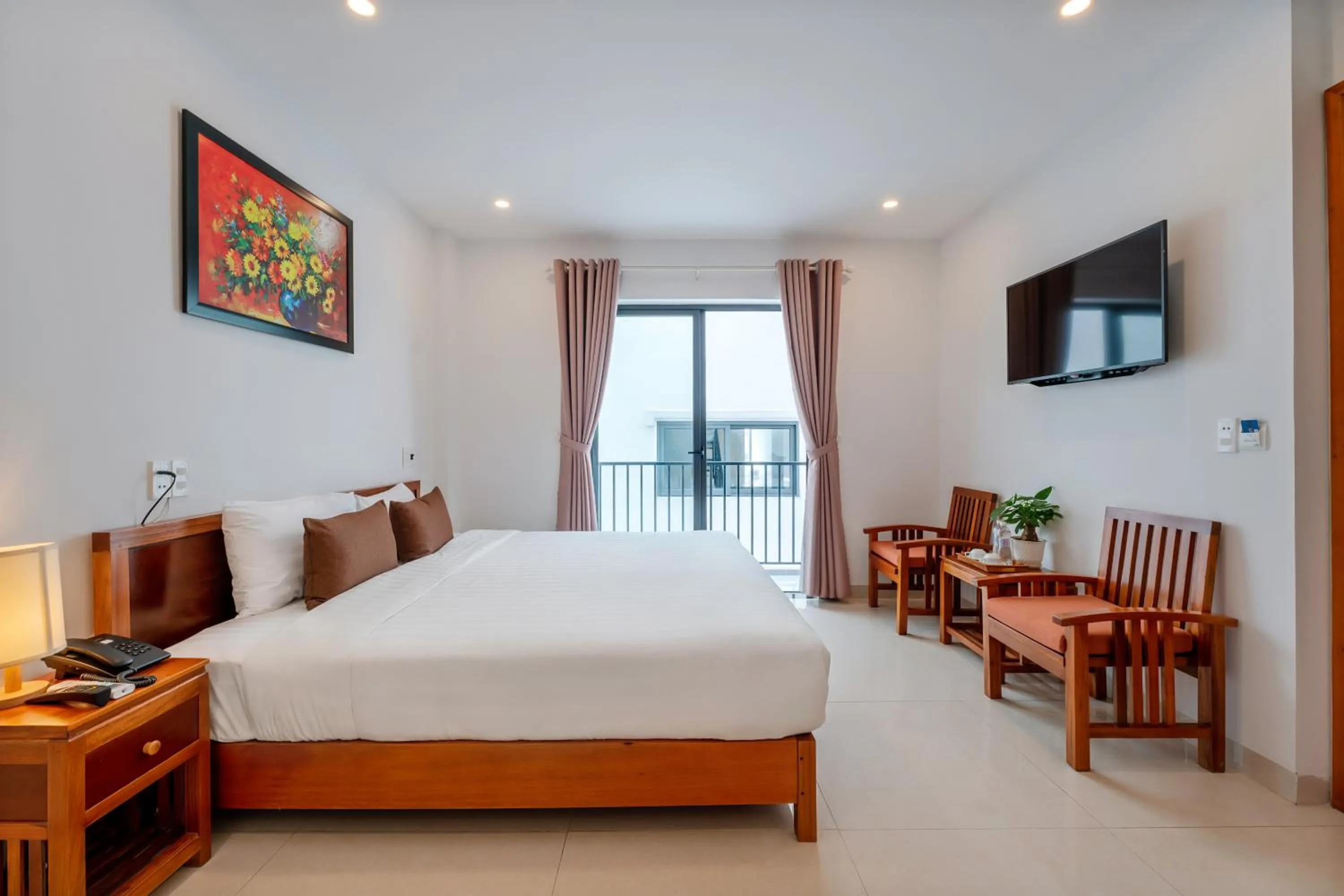 Communal lounge/ TV room, Bed in Tomorrow Hoi An Villa