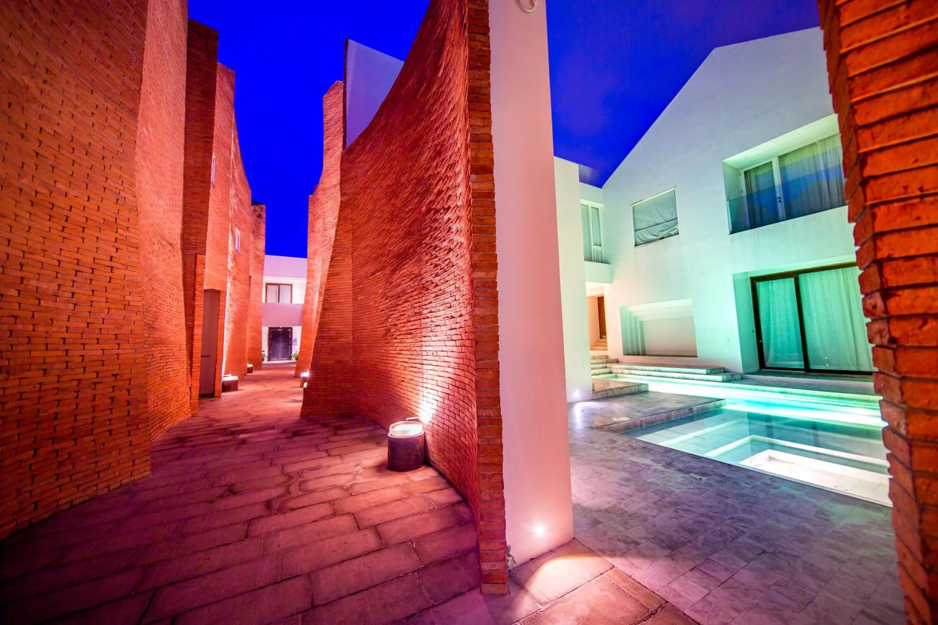 Property building in Sala Ayutthaya