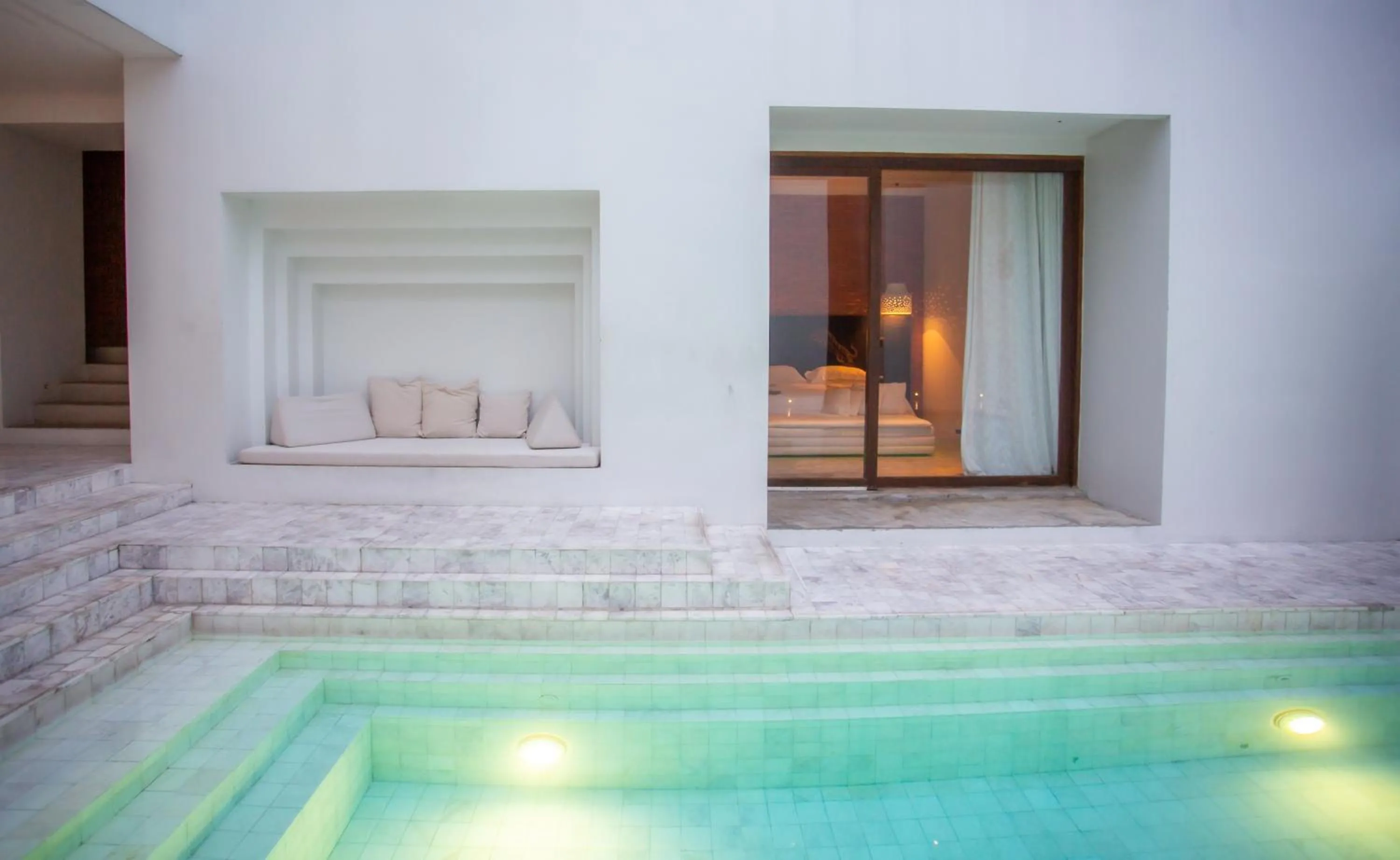 Swimming pool in Sala Ayutthaya