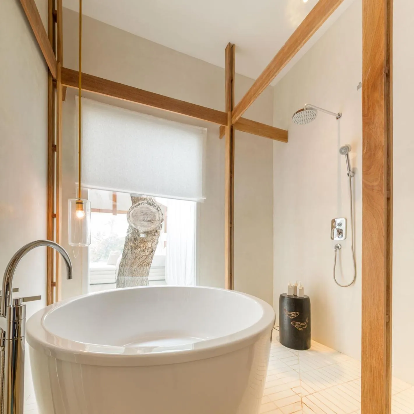 Shower in Sala Ayutthaya