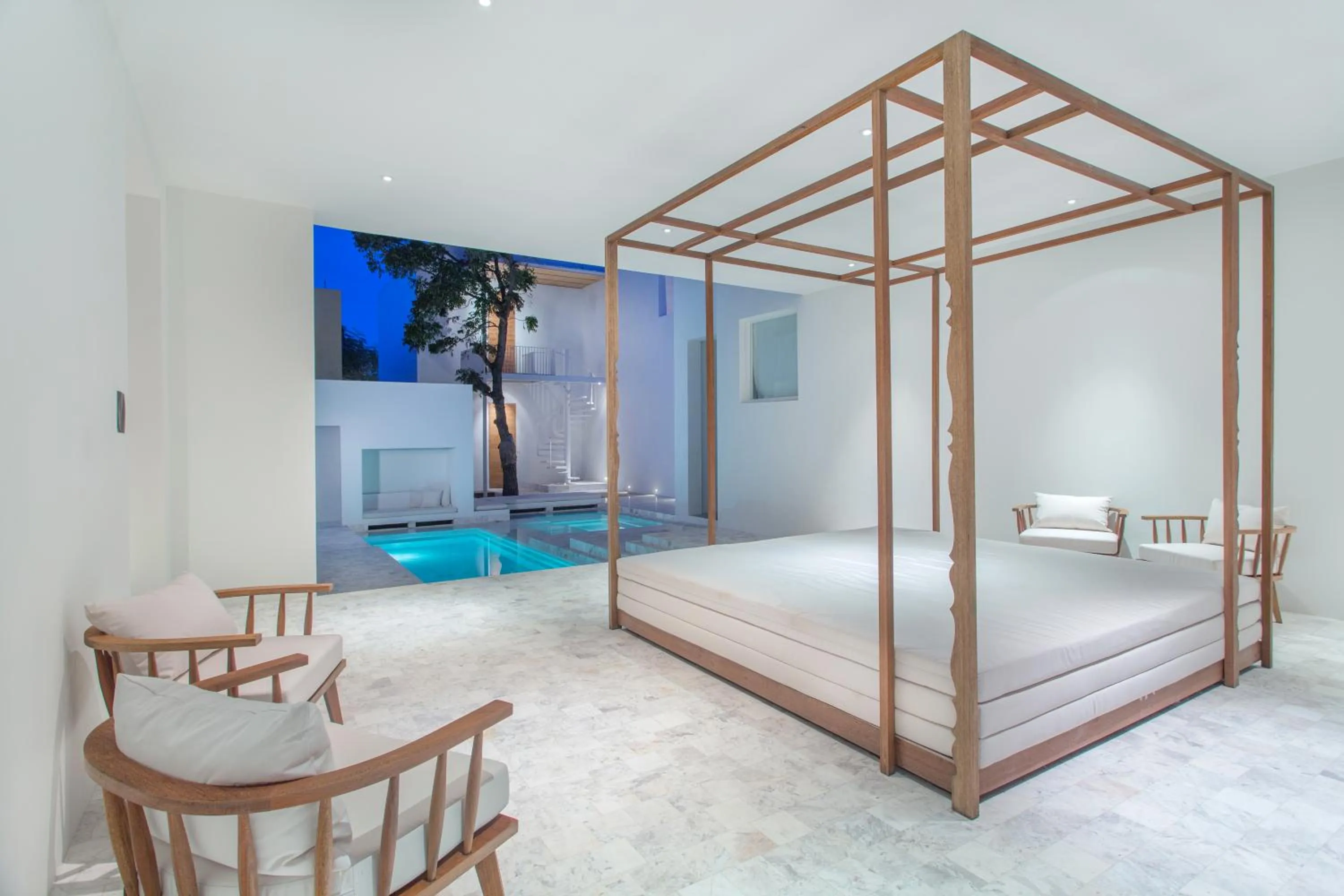 Facade/entrance, Bed in Sala Ayutthaya