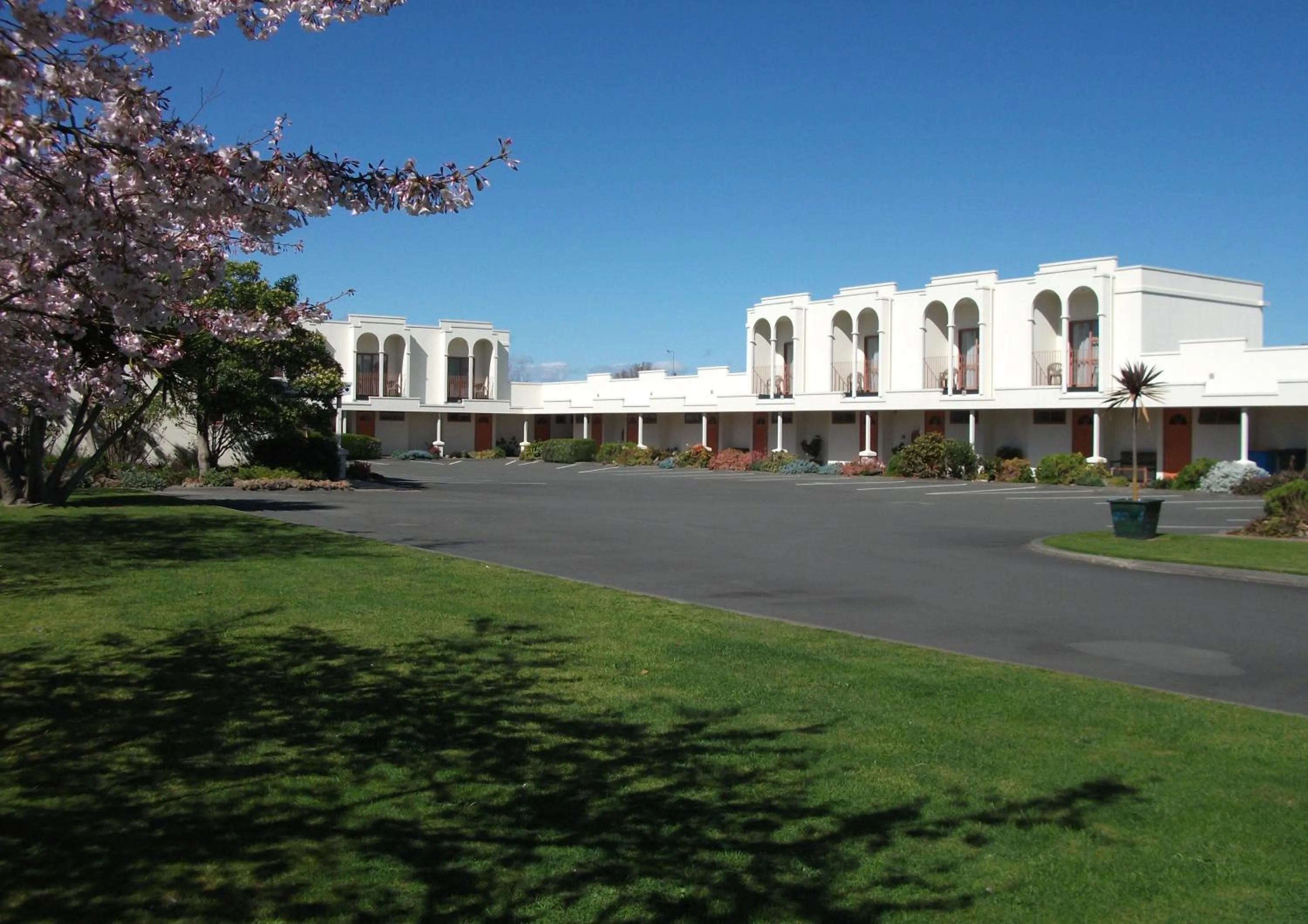 Property building in Valdez Motor Lodge