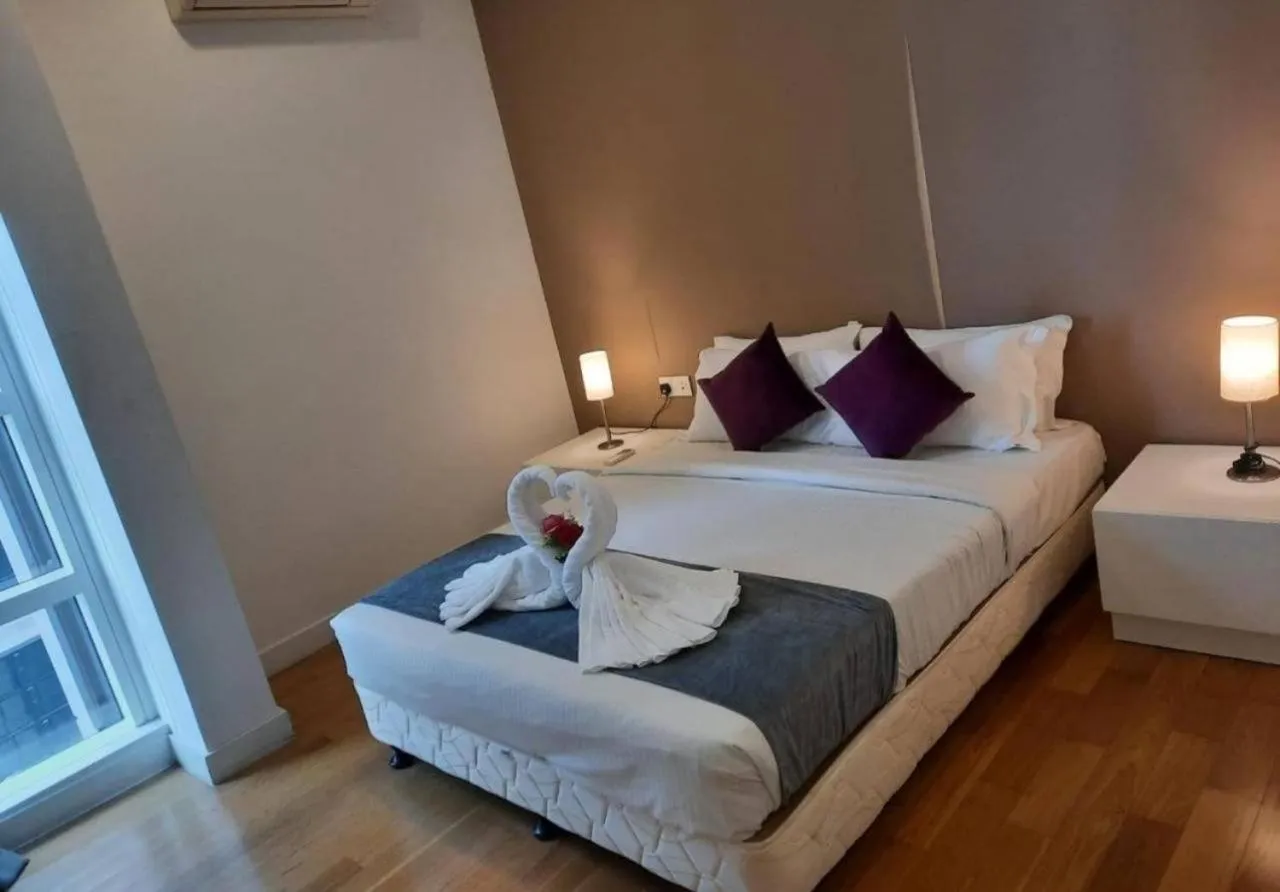 Bed in Platinum KLCC By YA Noor