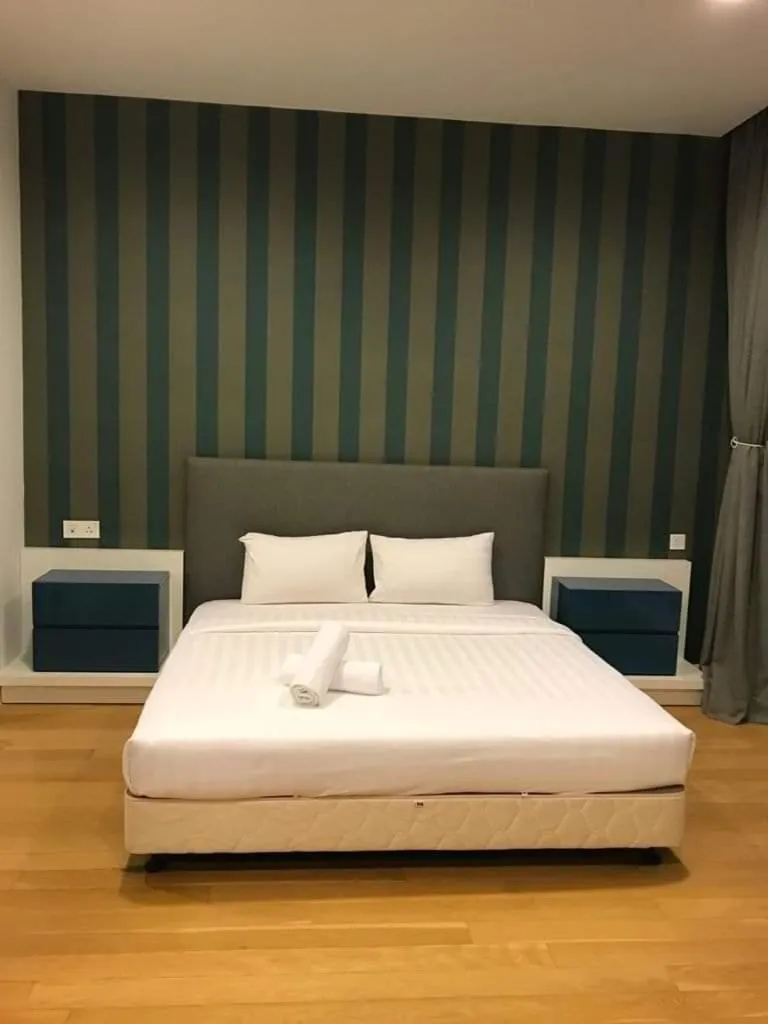 Bed in Platinum KLCC By YA Noor