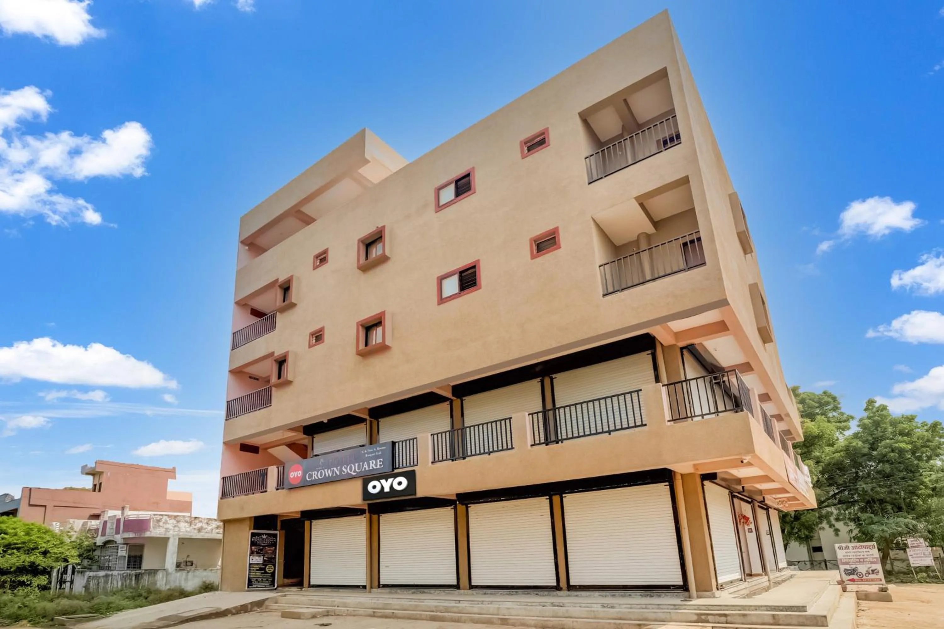 Facade/entrance in Hotel O Crown Square