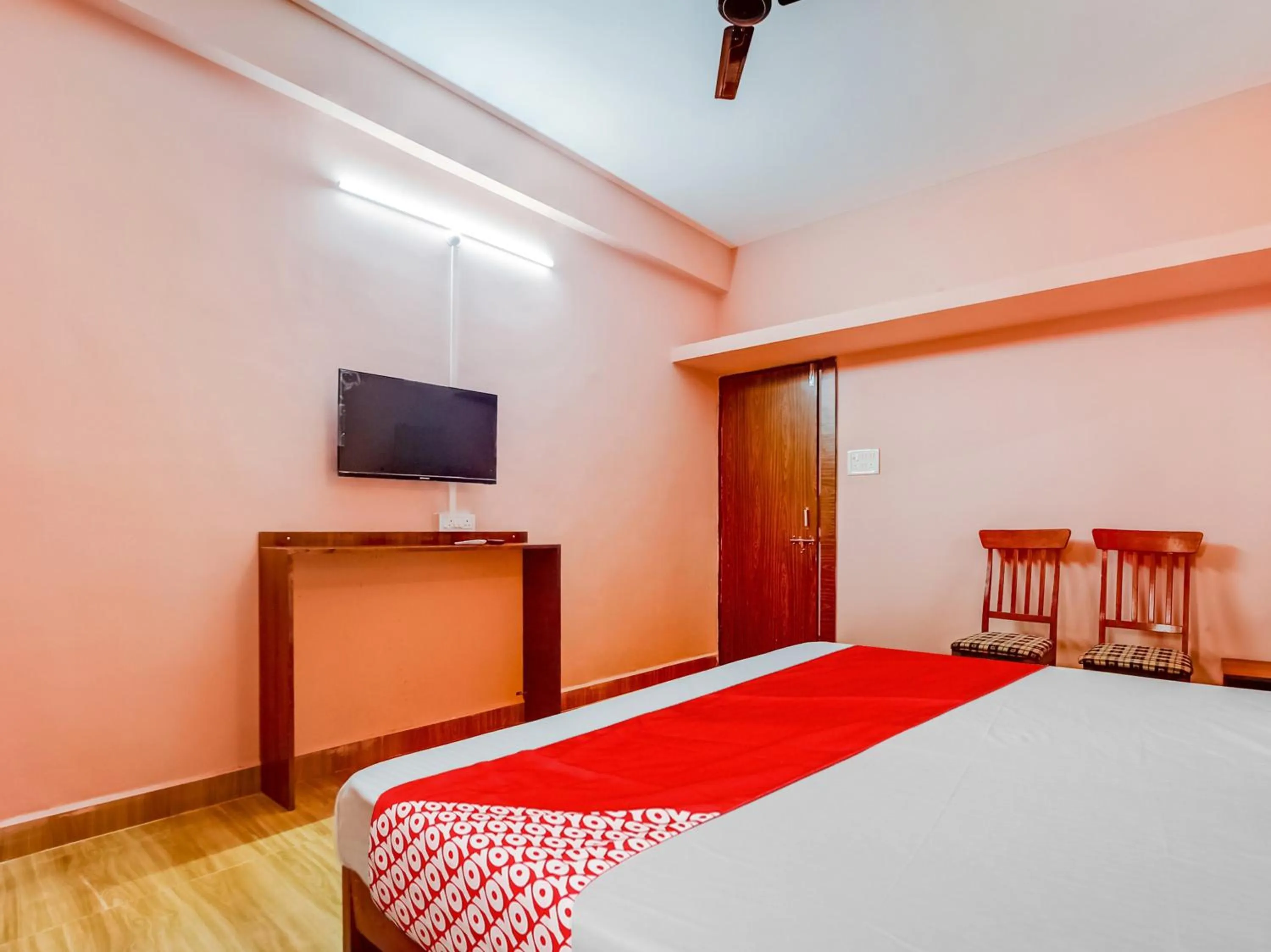 Bedroom, Bed in Super Hotel O Crown Square