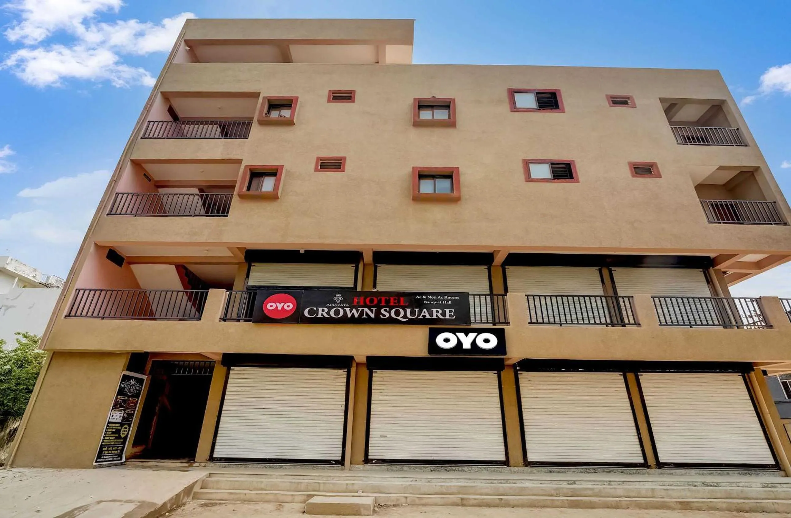 Facade/entrance in Hotel O Crown Square
