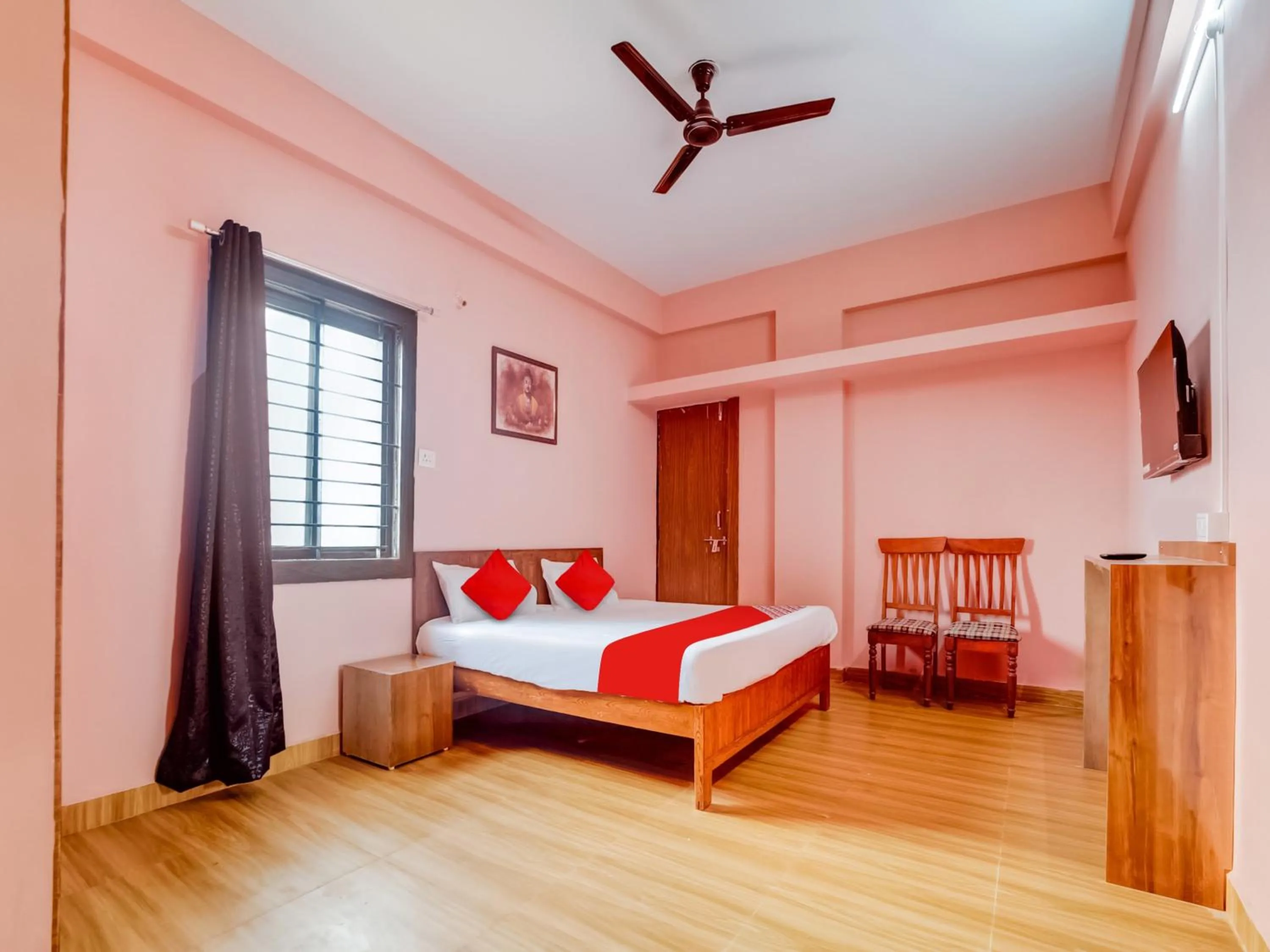 Bedroom, Bed in Hotel O Crown Square