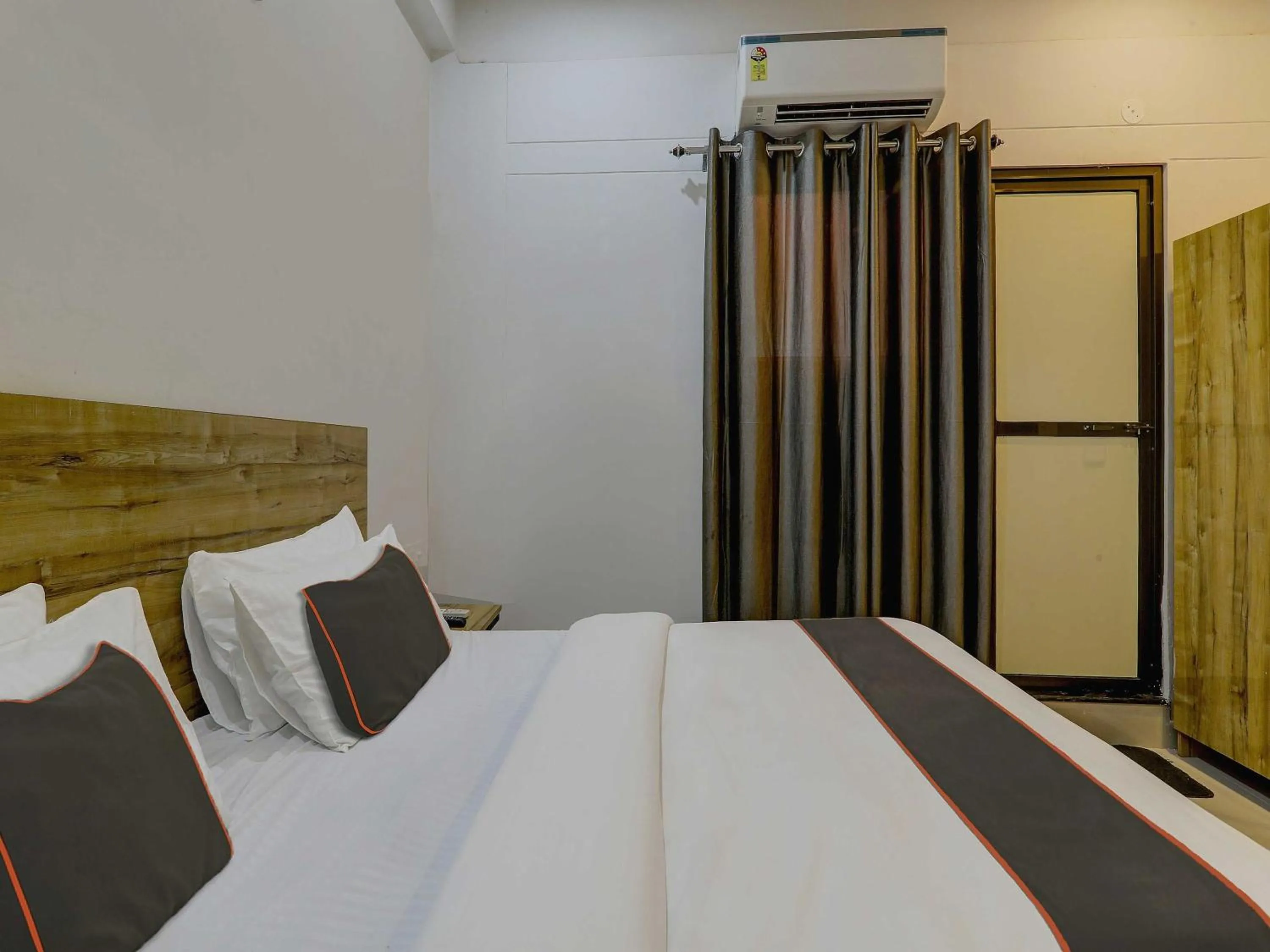 Bedroom, Bed in Super Collection O Paliwal's Paradise