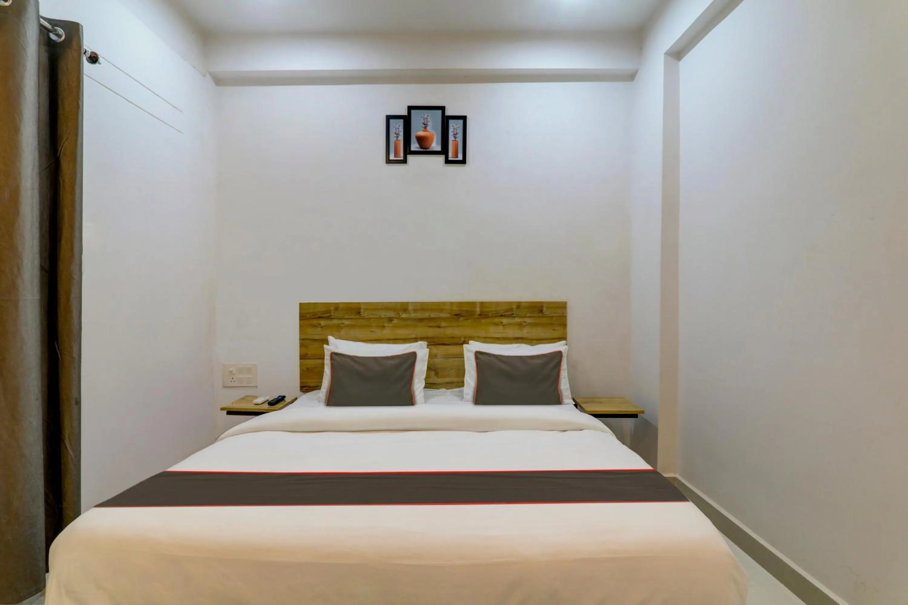 Bedroom, Bed in Super Collection O Paliwal's Paradise