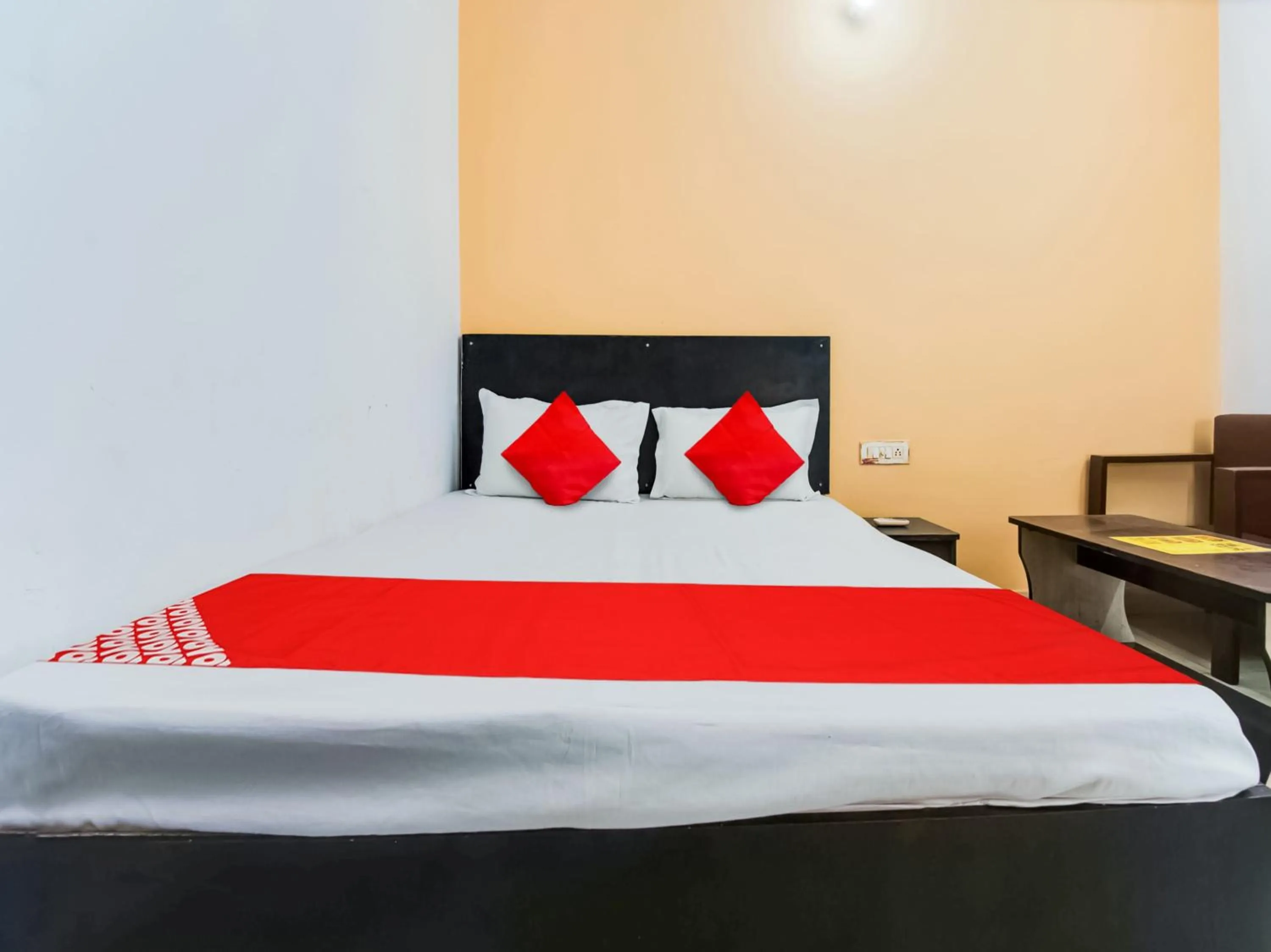 Bedroom, Bed in Hotel O The Grow Hotel Kanakpura Railway Station