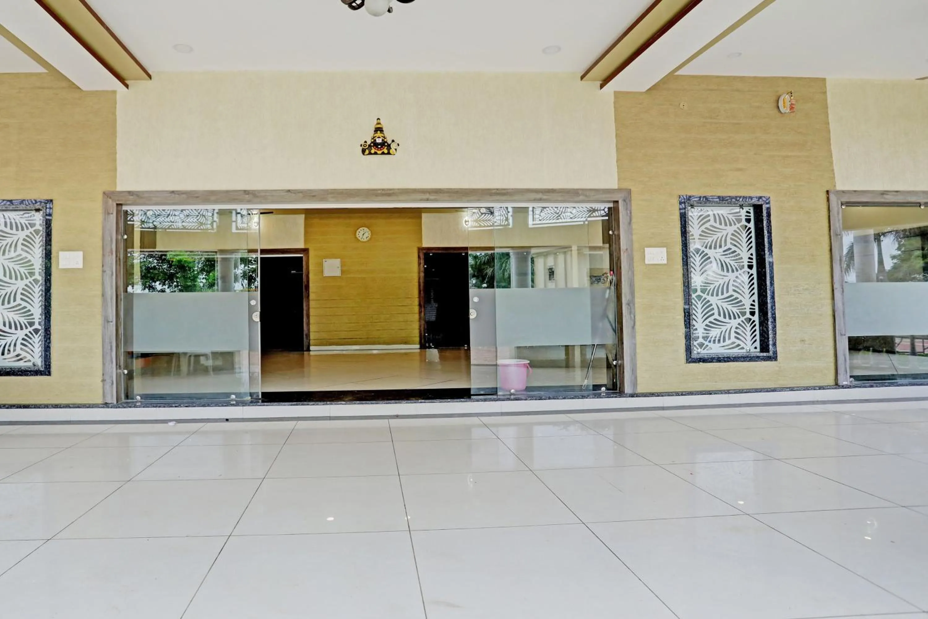 Facade/entrance in Hotel O Kubervatika