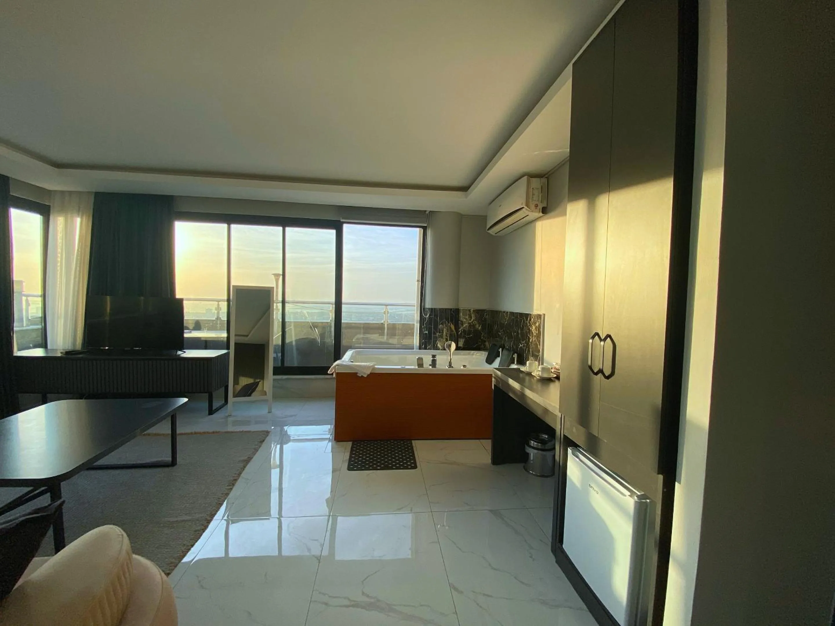 View (from property/room), Bed in Elite Marmara Bosphorus Çamlıca