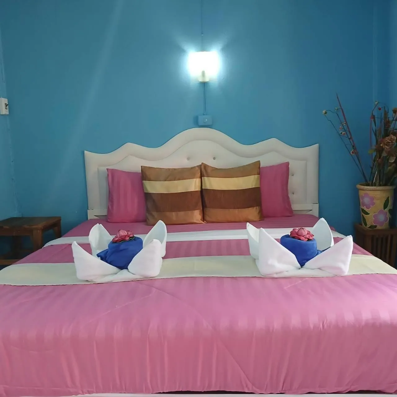 Bed in Thai Garden​ Resort​ Kanchanaburi​