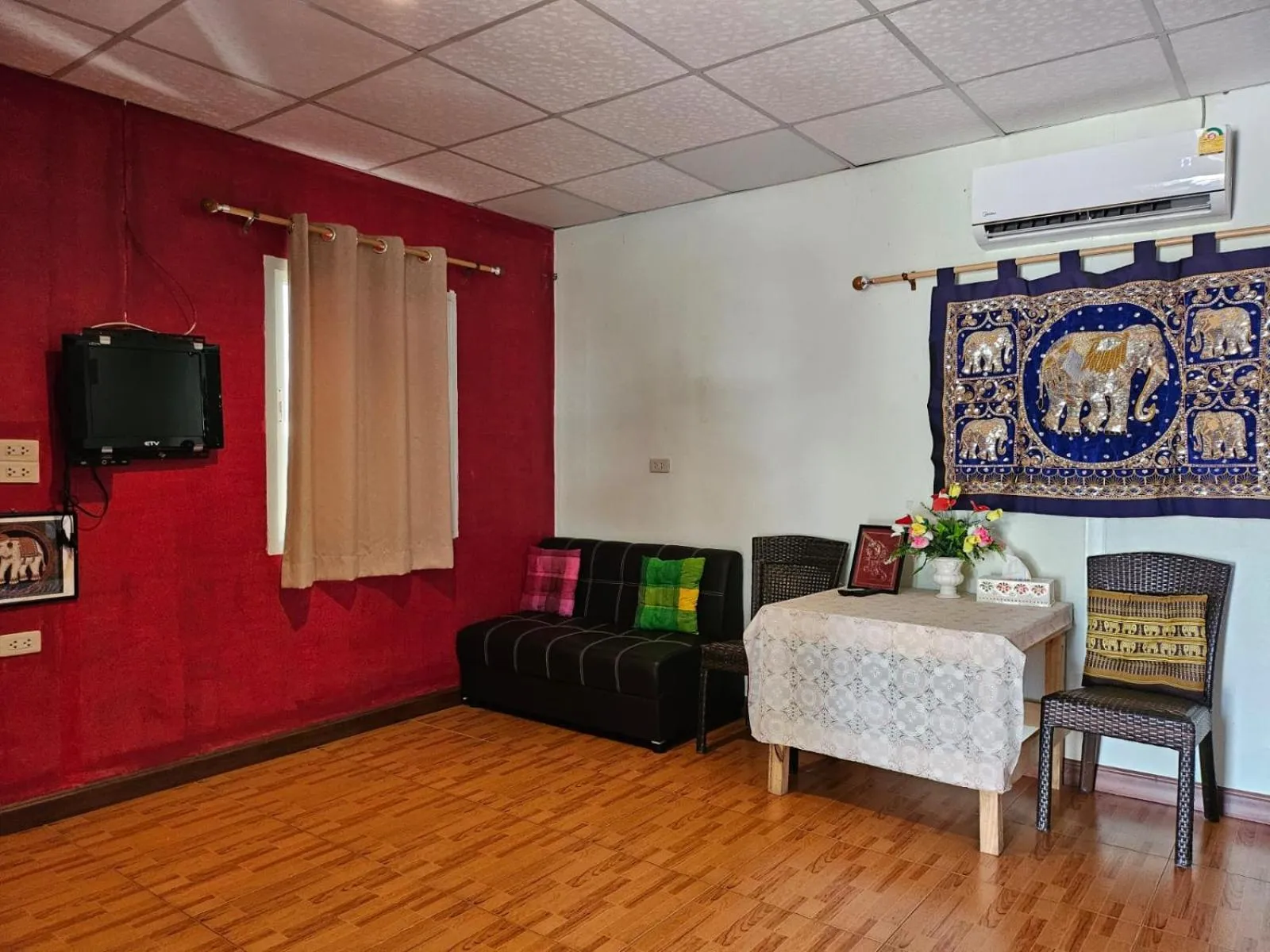 Bed in Thai Garden​ Resort​ Kanchanaburi​