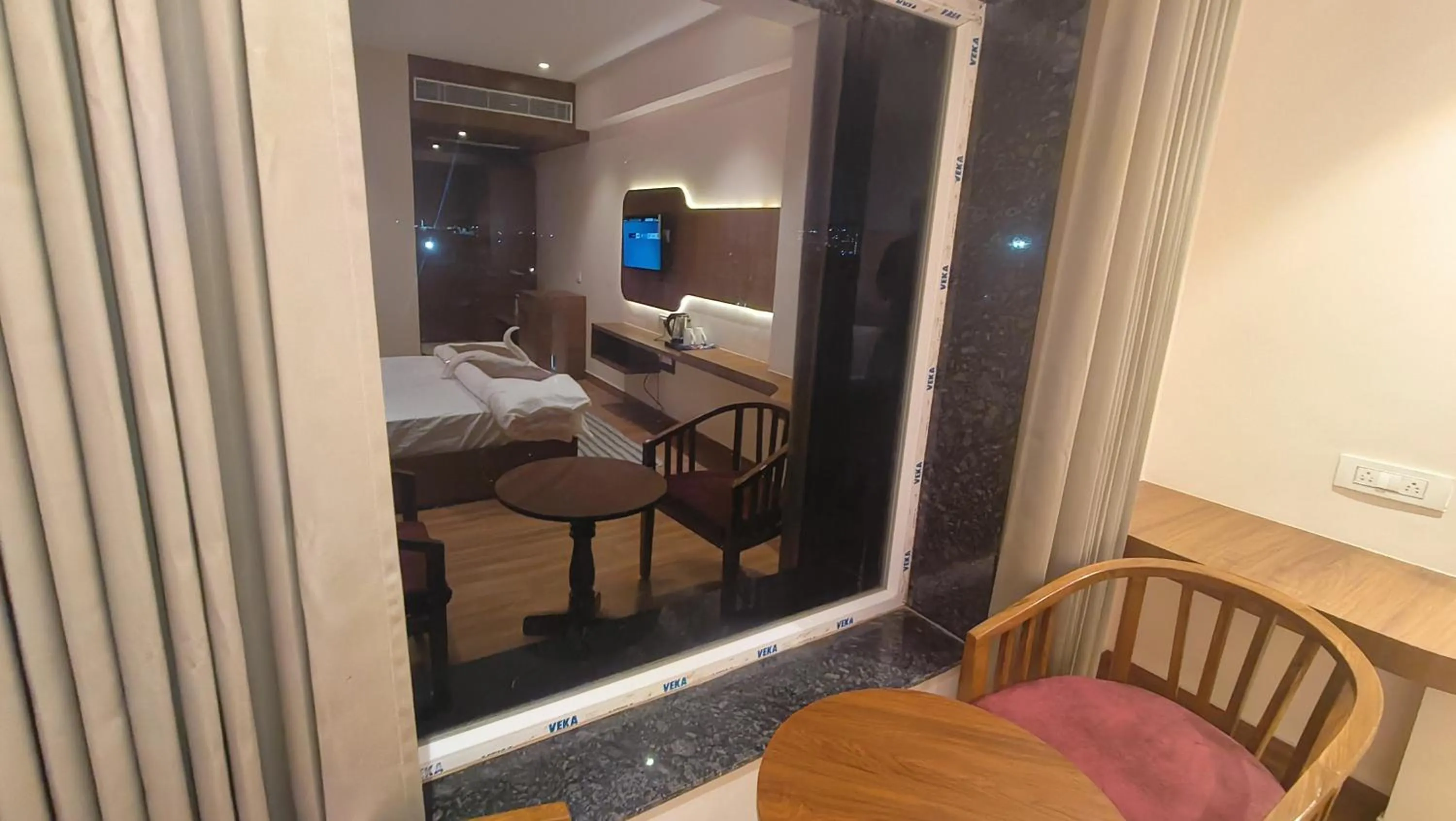 TV and multimedia in Hotel Blue Sapphire