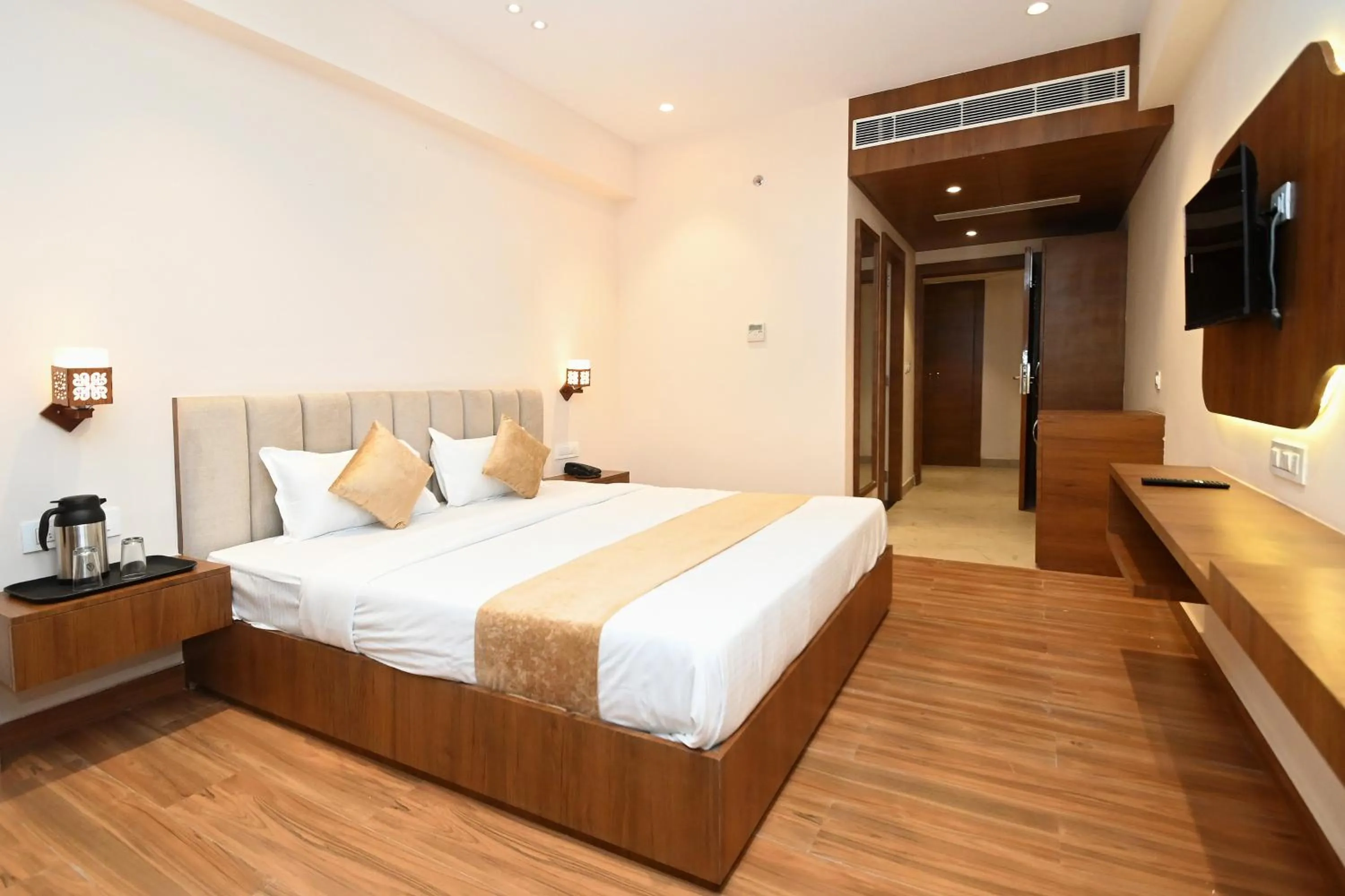 Photo of the whole room in Hotel Blue Sapphire